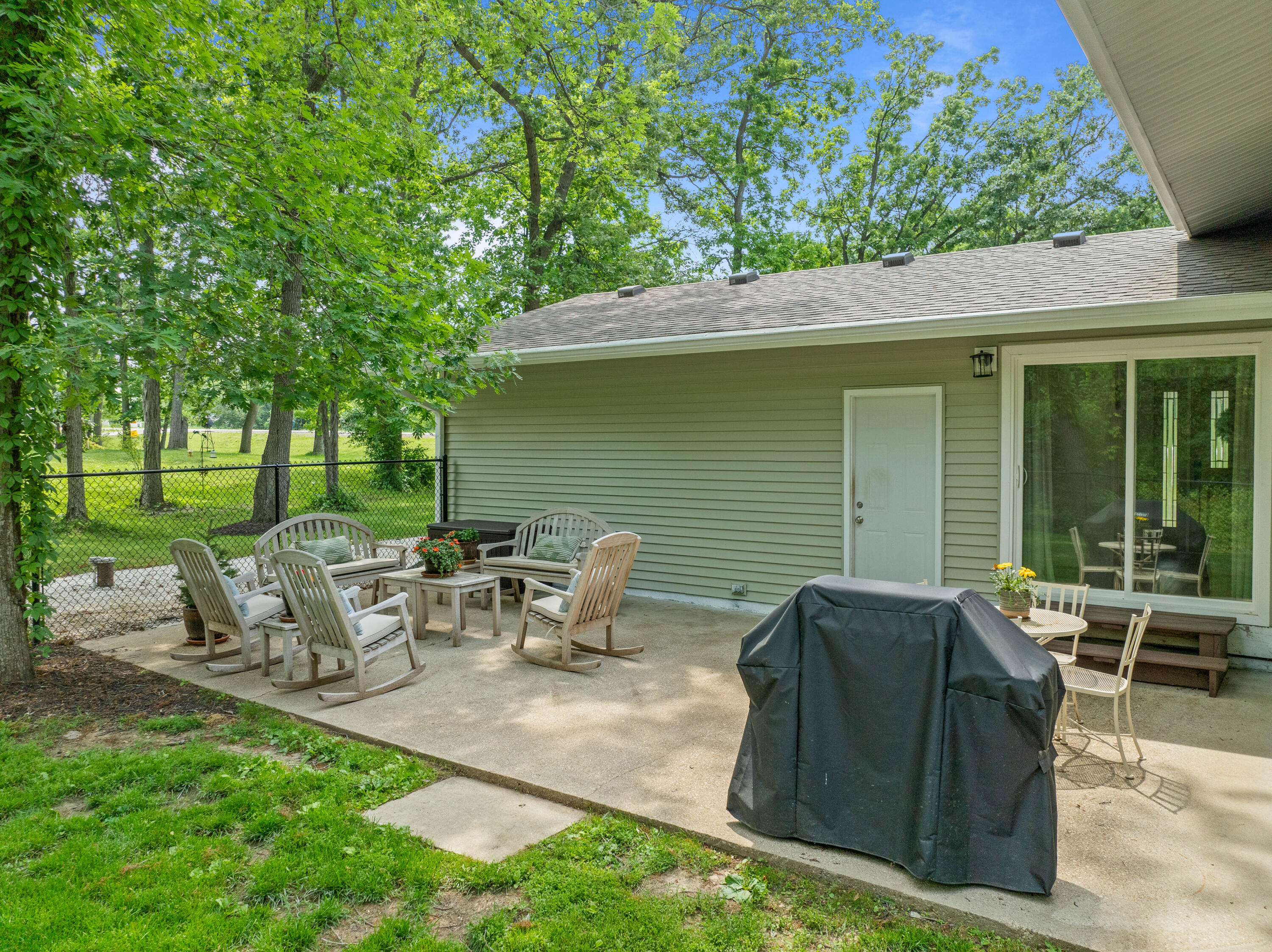 2832 County Road O South -
