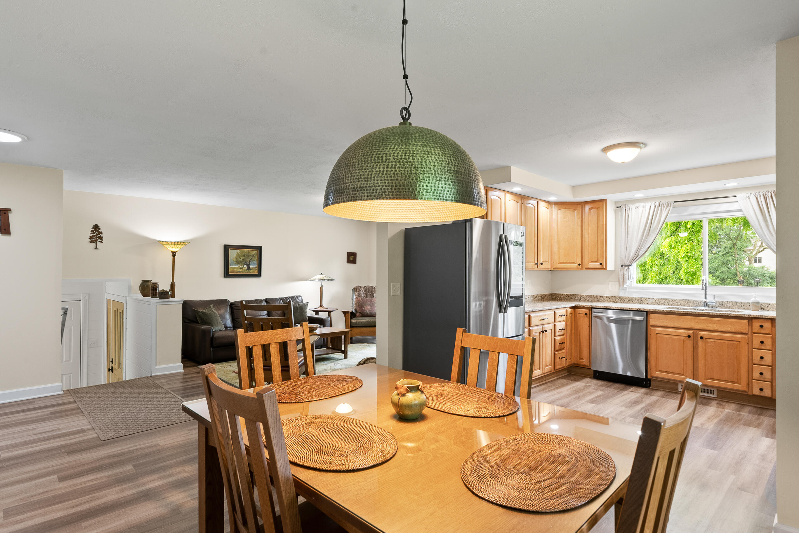2832 County Road O South -