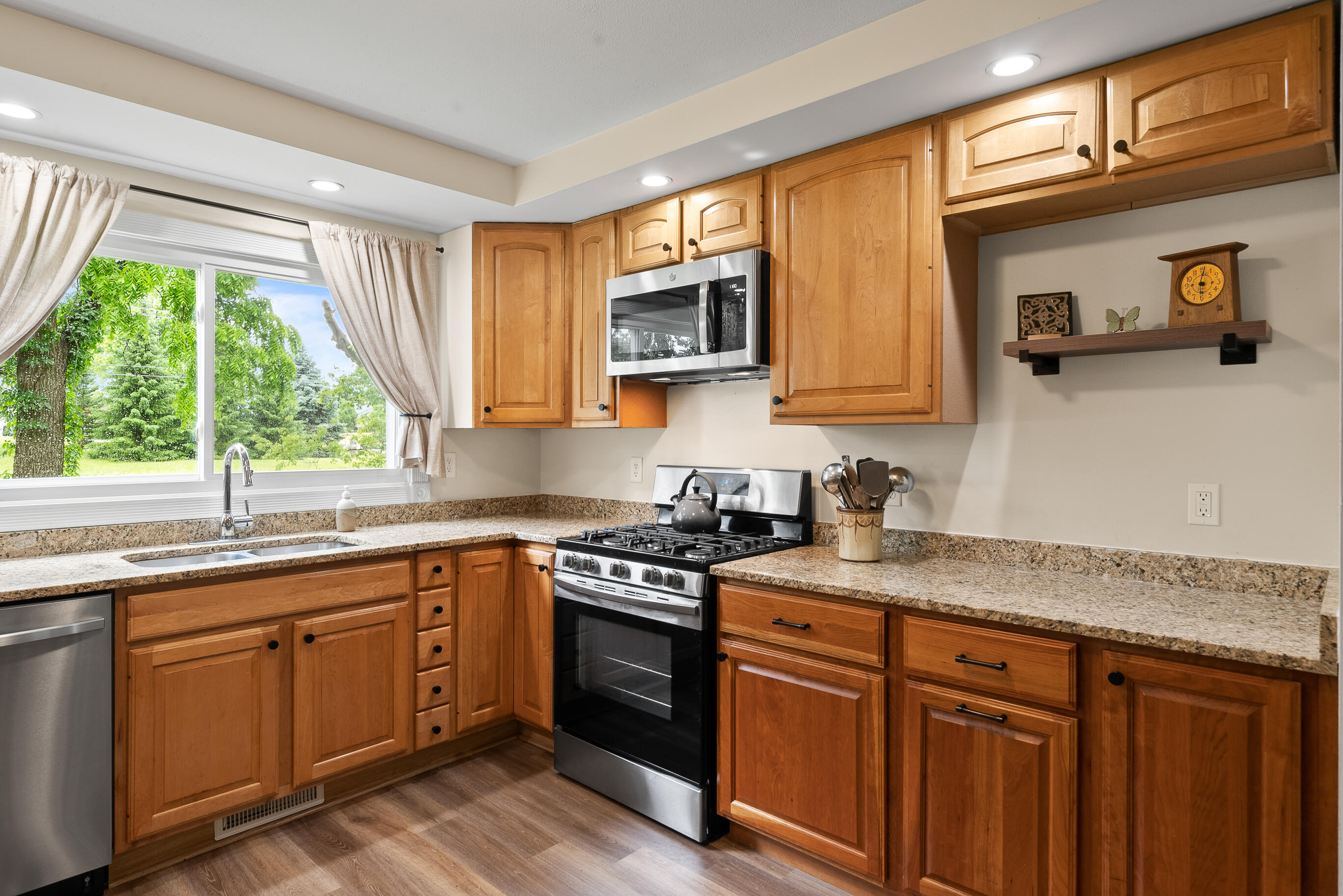 2832 County Road O South -