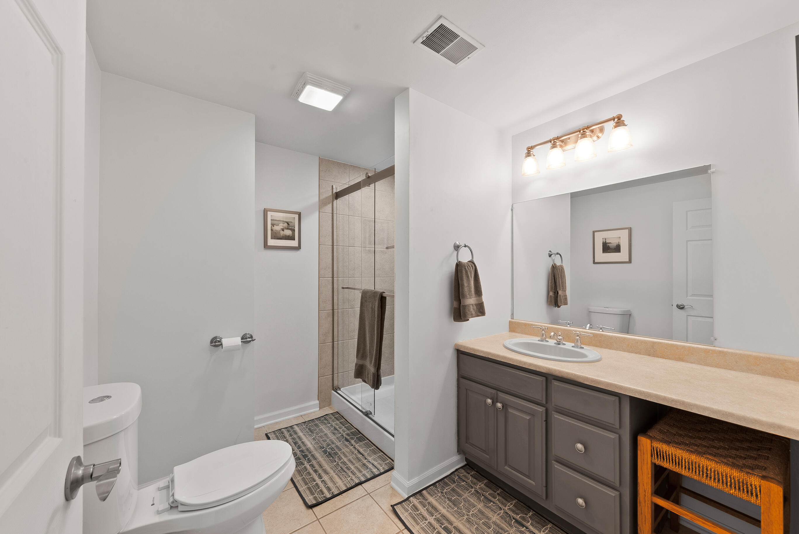 2832 County Road O South -