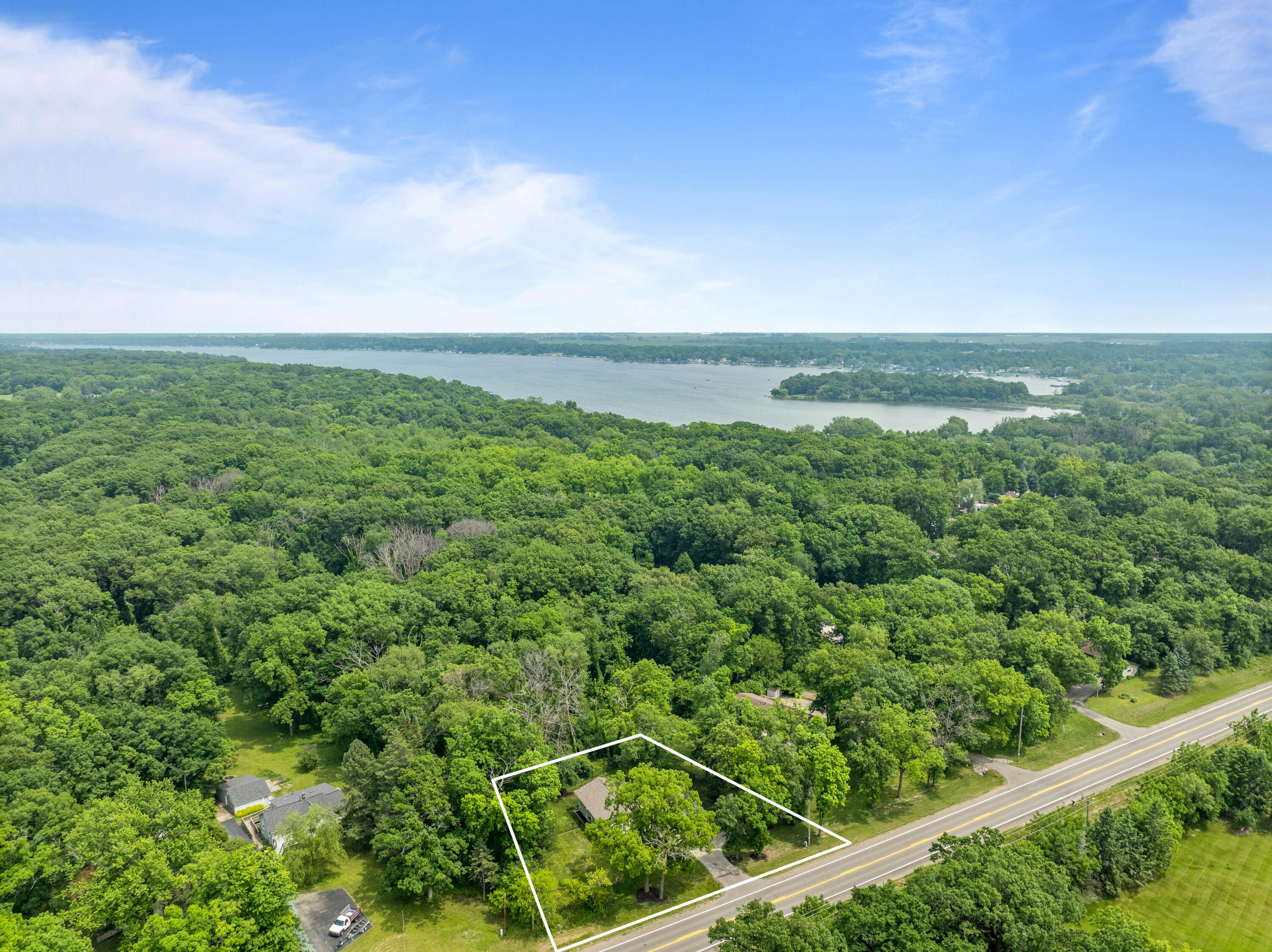 2832 County Road O South -