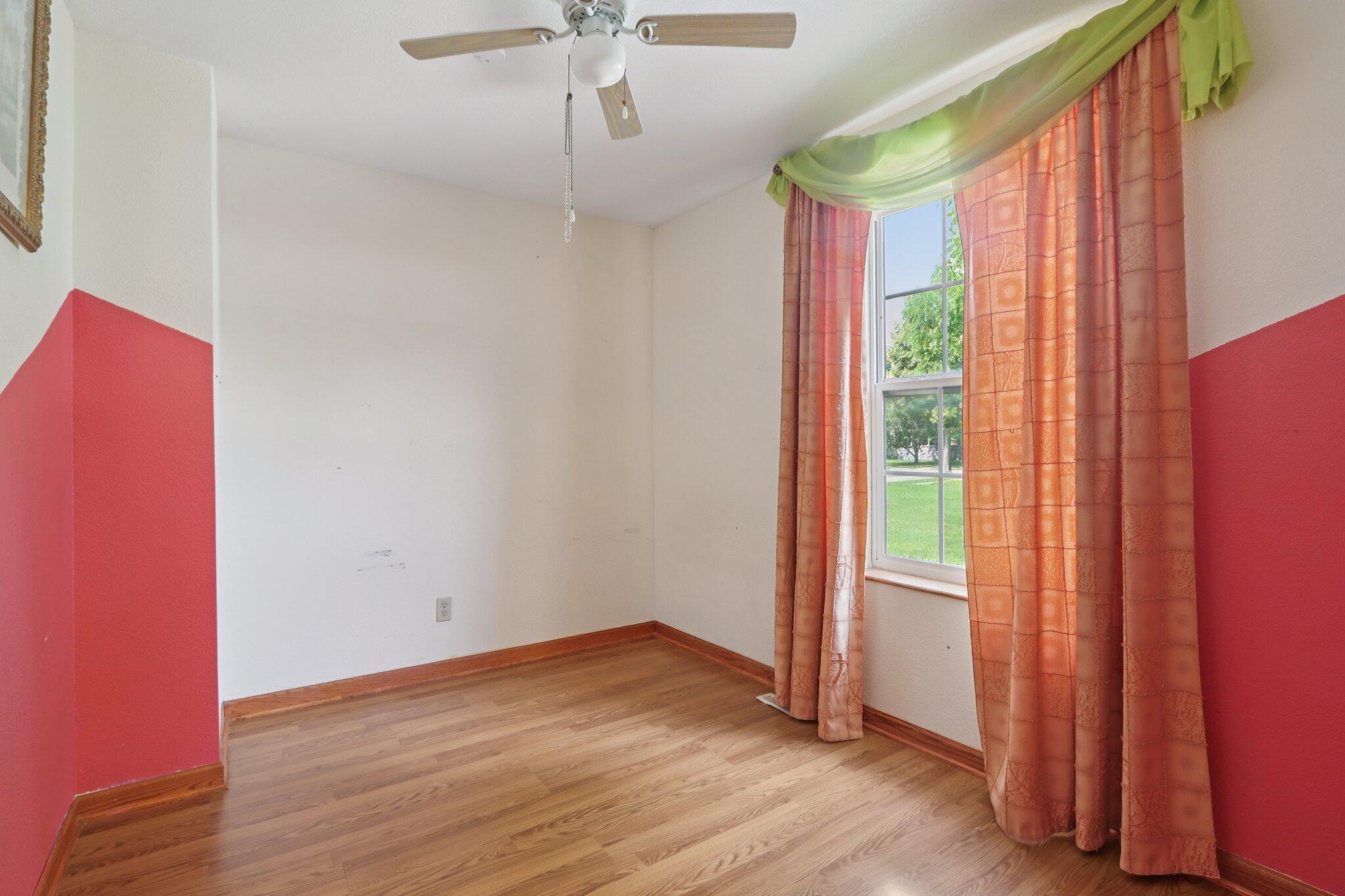 318 W Walworth St