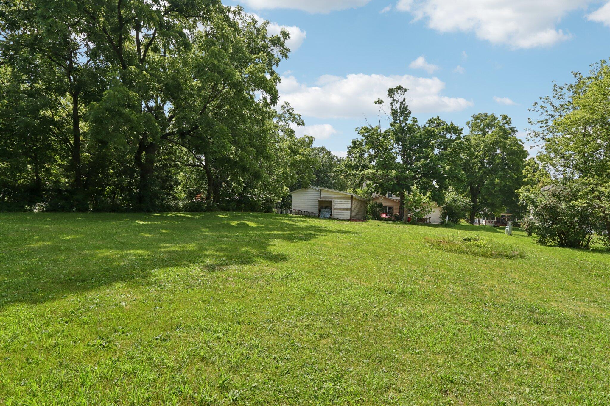 318 W Walworth St