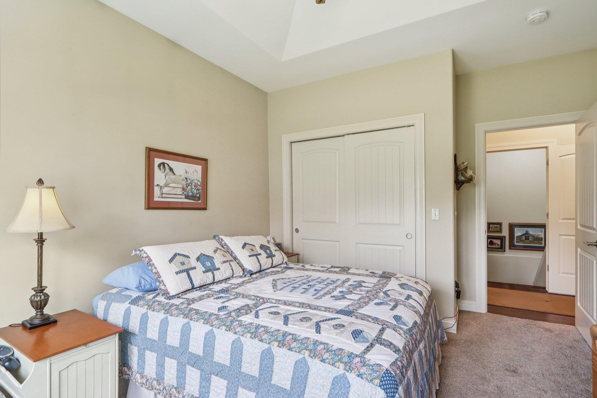656 Baker St