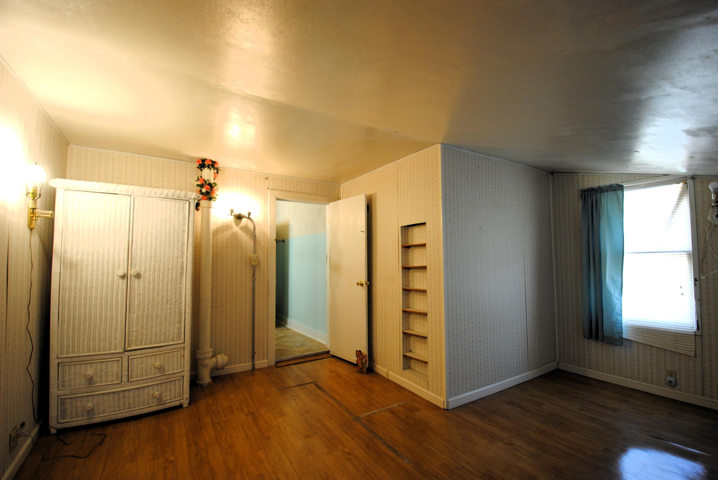 457 W Ann St