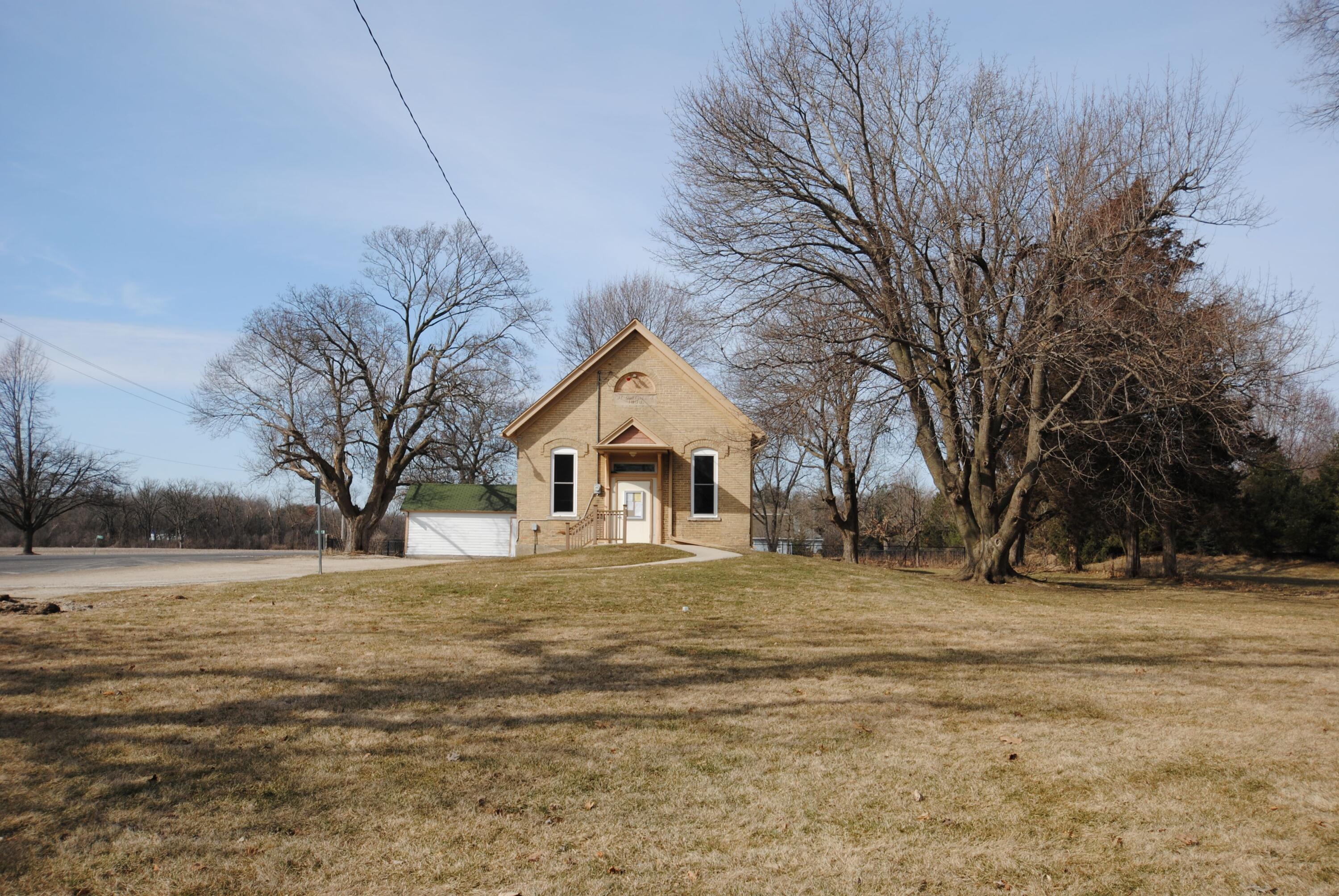 W4614 Potter Rd