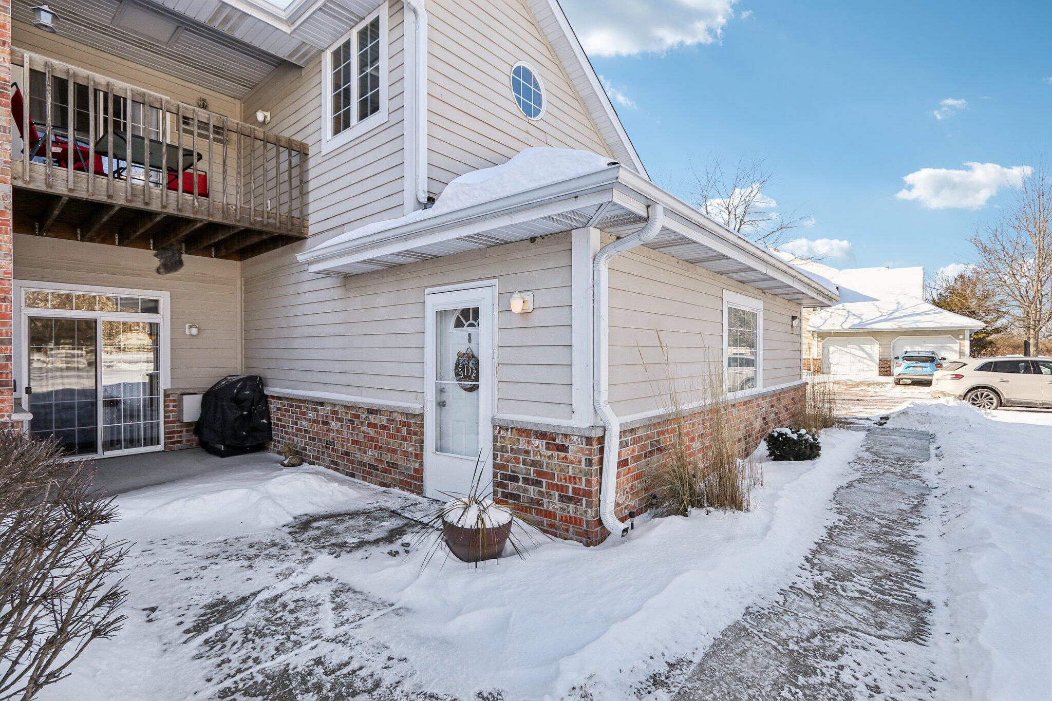 521 Lawson School Rd Unit: 8