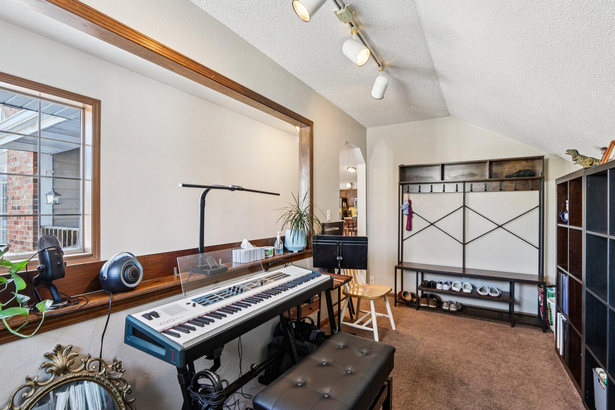 521 Lawson School Rd Unit: 8