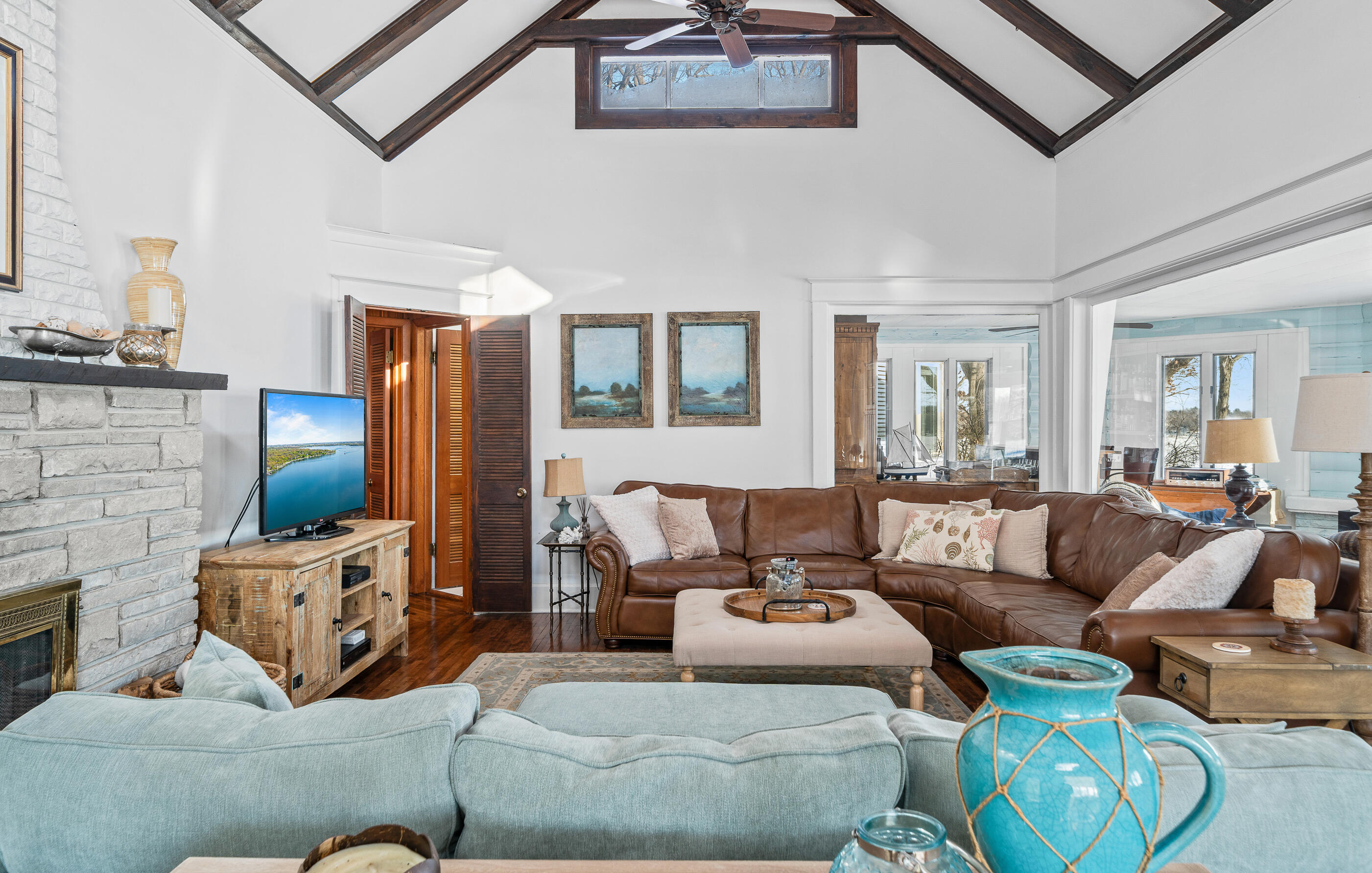 2304 North Shore Dr