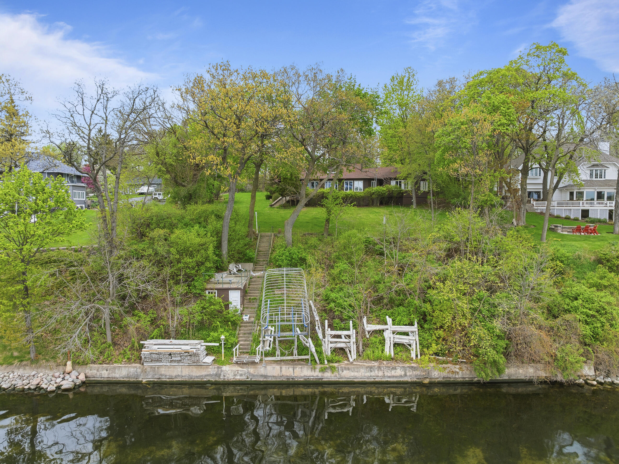 2304 North Shore Dr