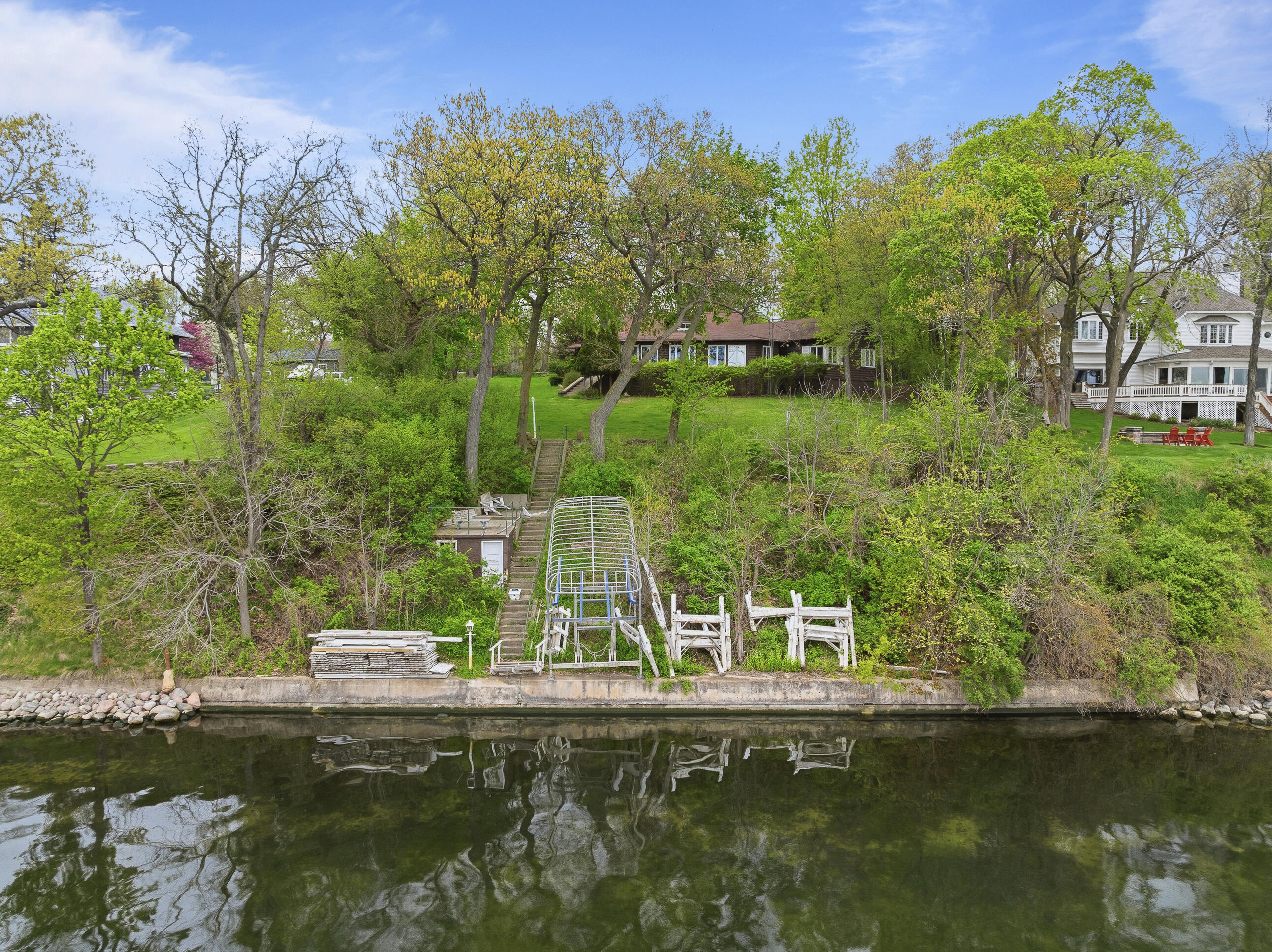 2304 North Shore Dr
