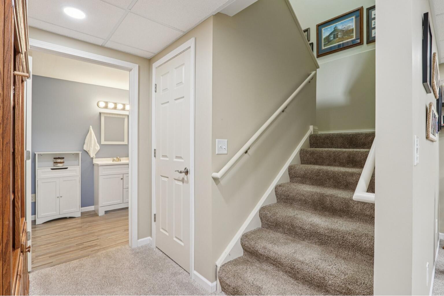 656 Baker St