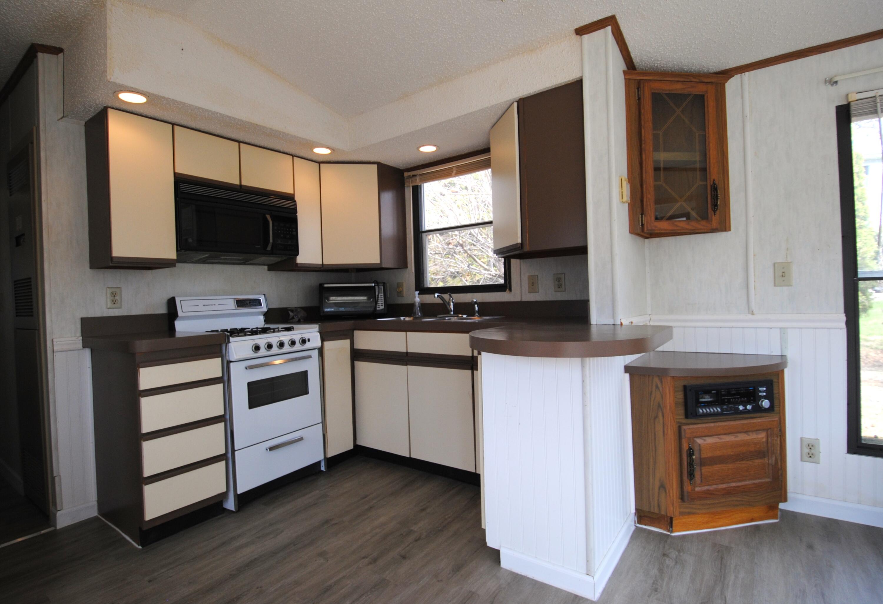 W5229 Surfwood Dr Unit: 77