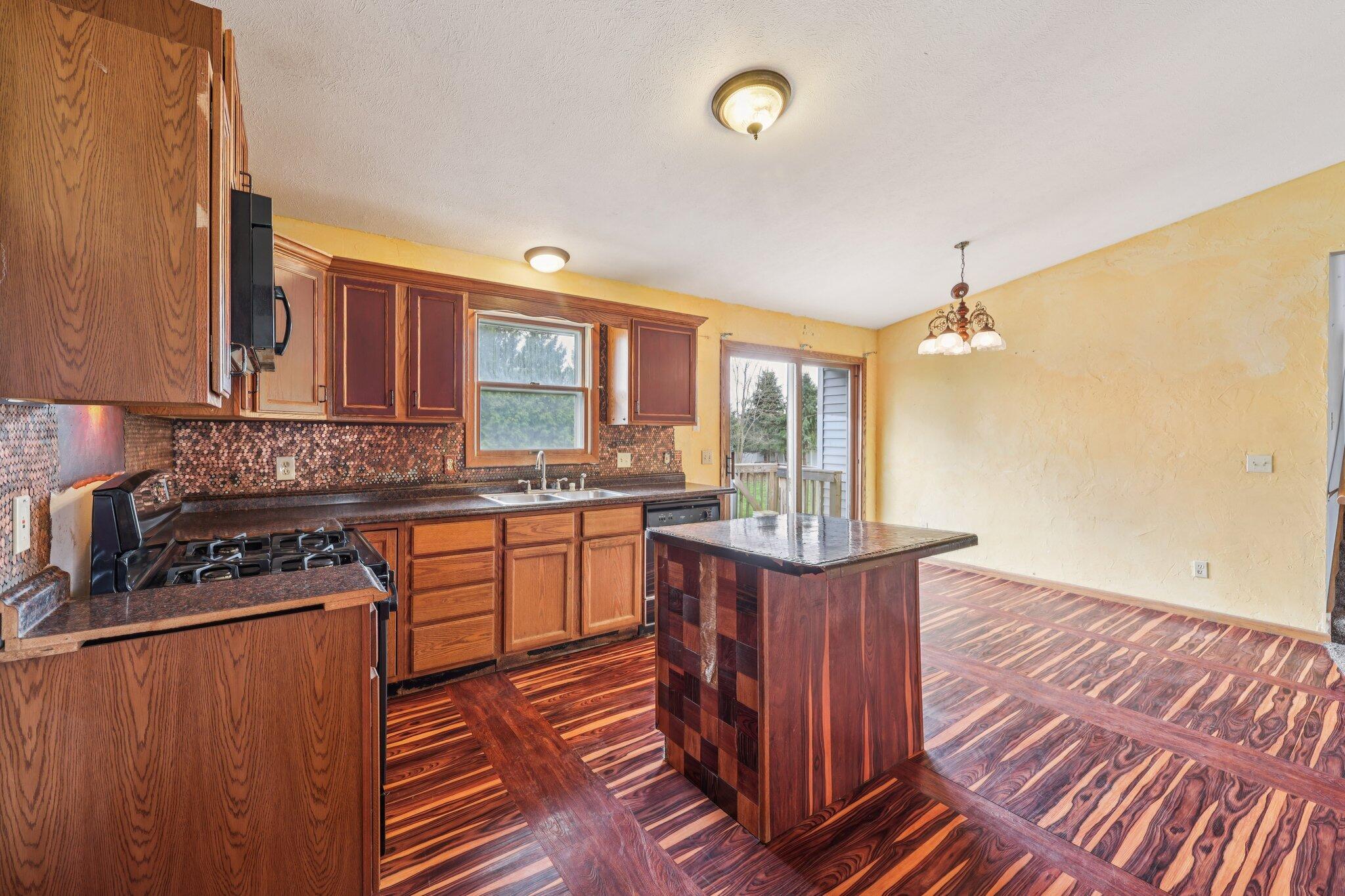304 Aspen Ct