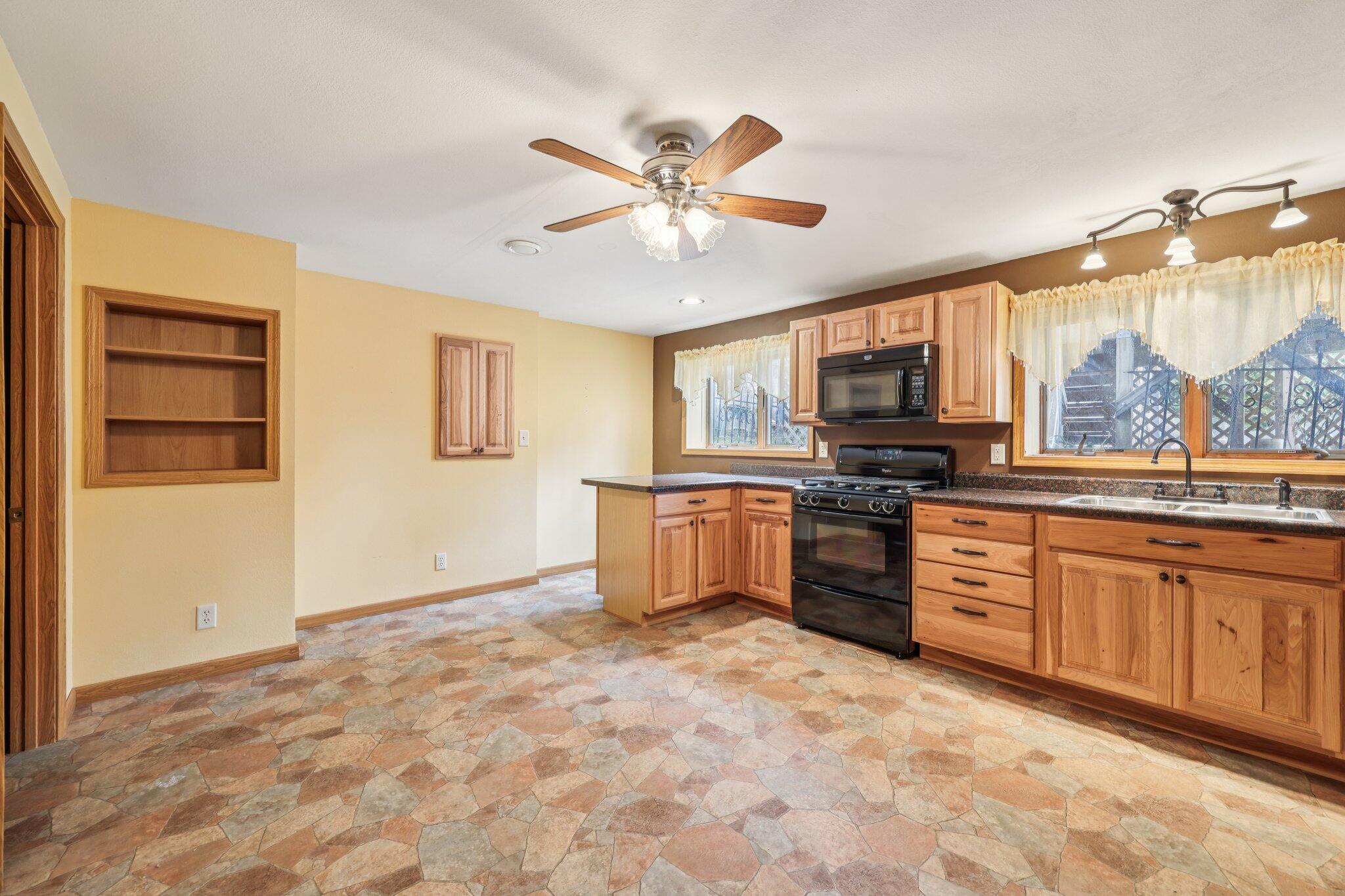 304 Aspen Ct
