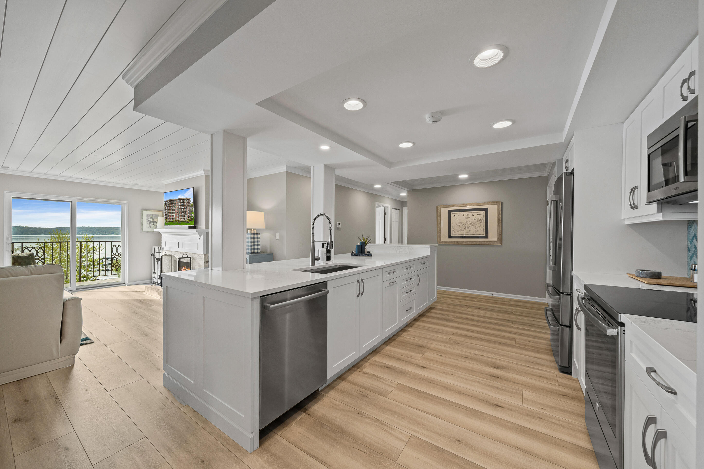9 S Walworth Ave Unit: 603