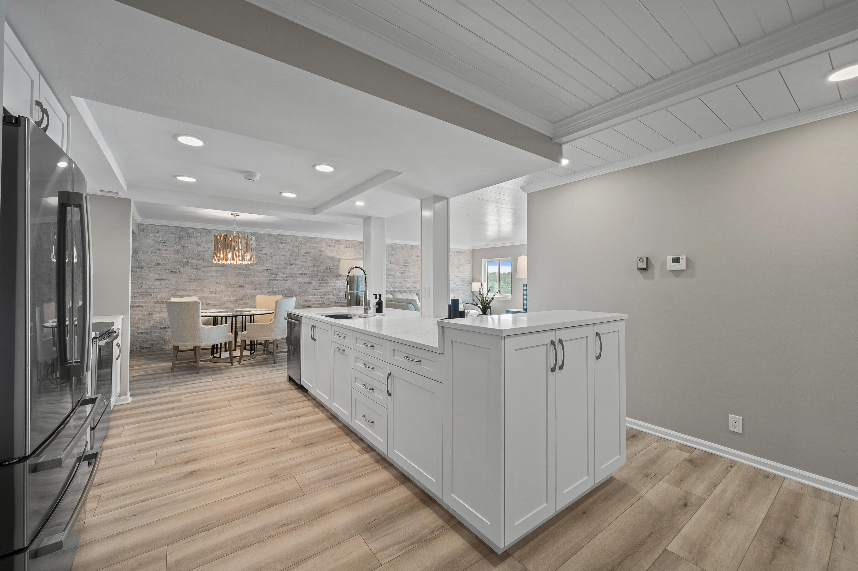 9 S Walworth Ave Unit: 603