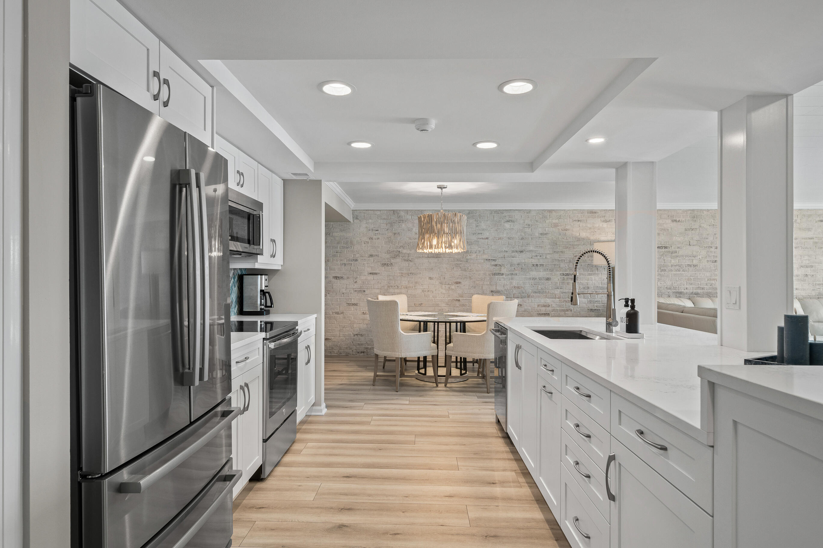 9 S Walworth Ave Unit: 603