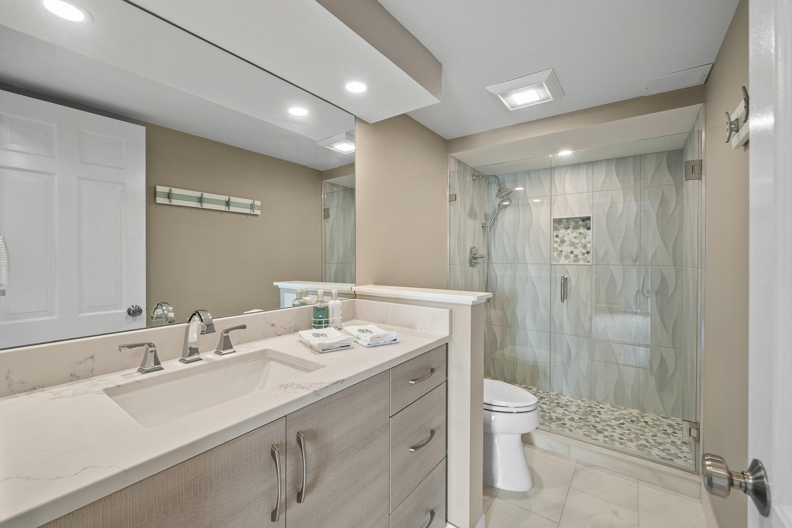 9 S Walworth Ave Unit: 603