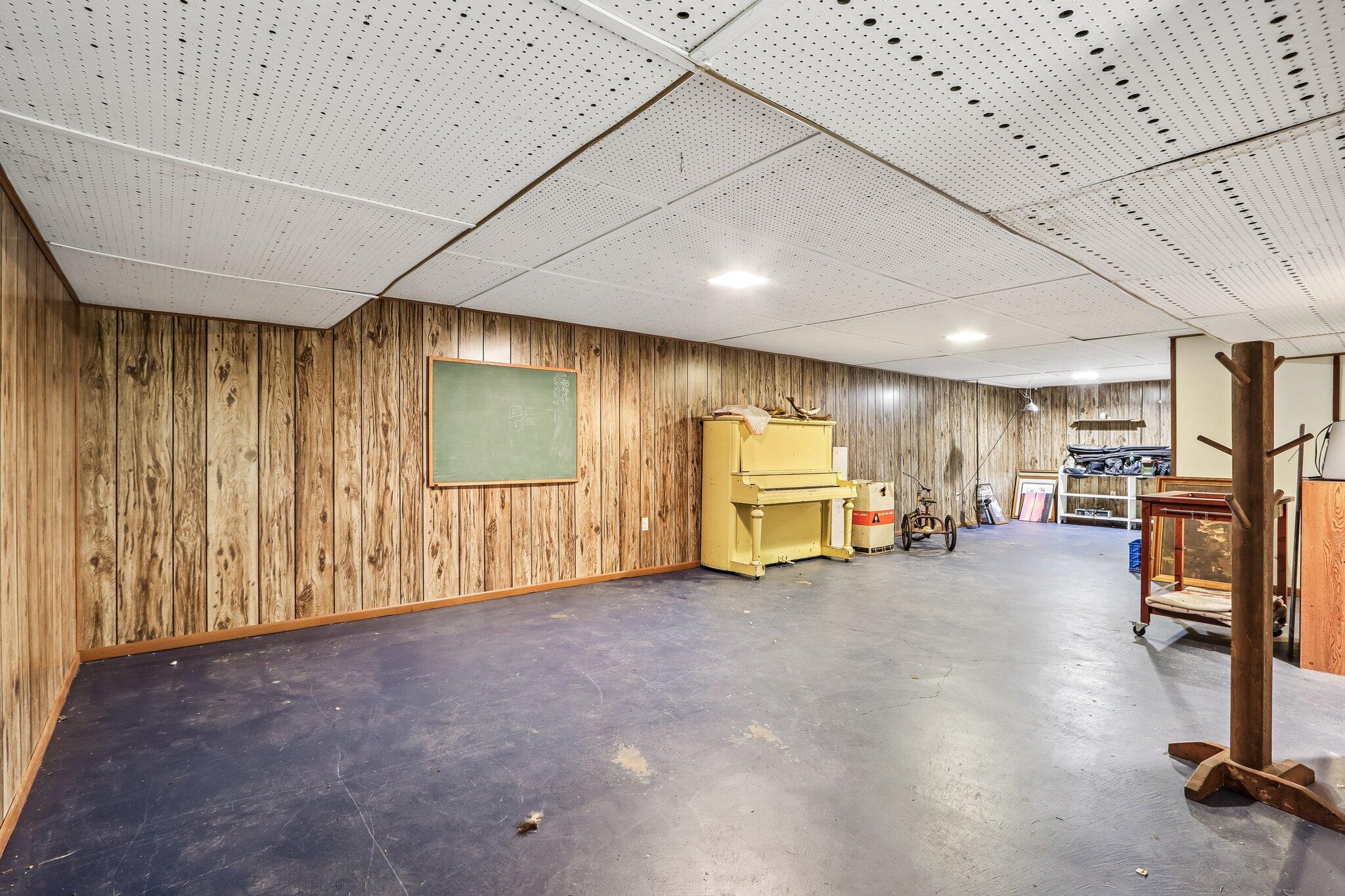 311 W 4th Ave