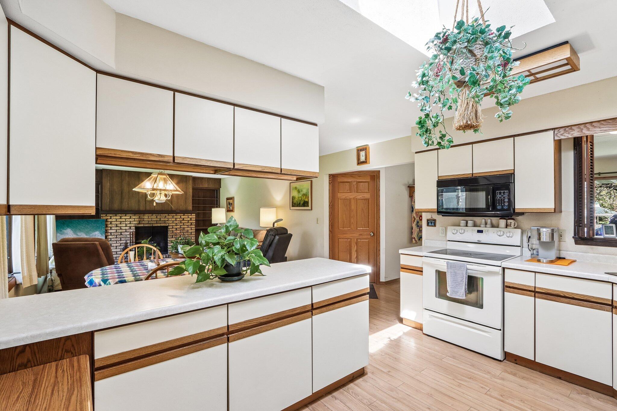 311 W 4th Ave