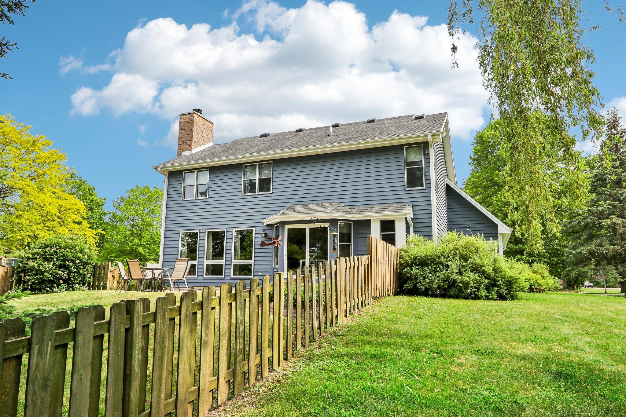 W5692 Sunset Ridge Rd