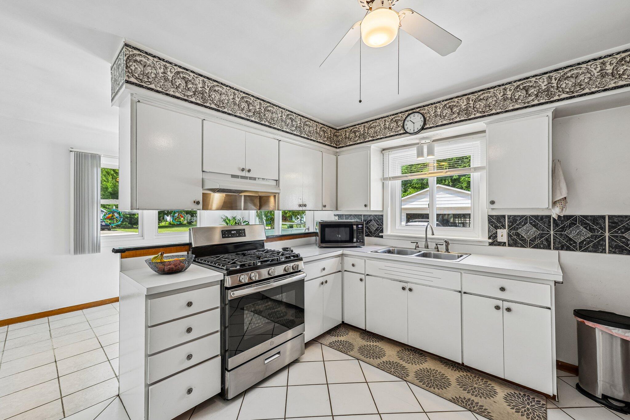 N1359 Moss Dr