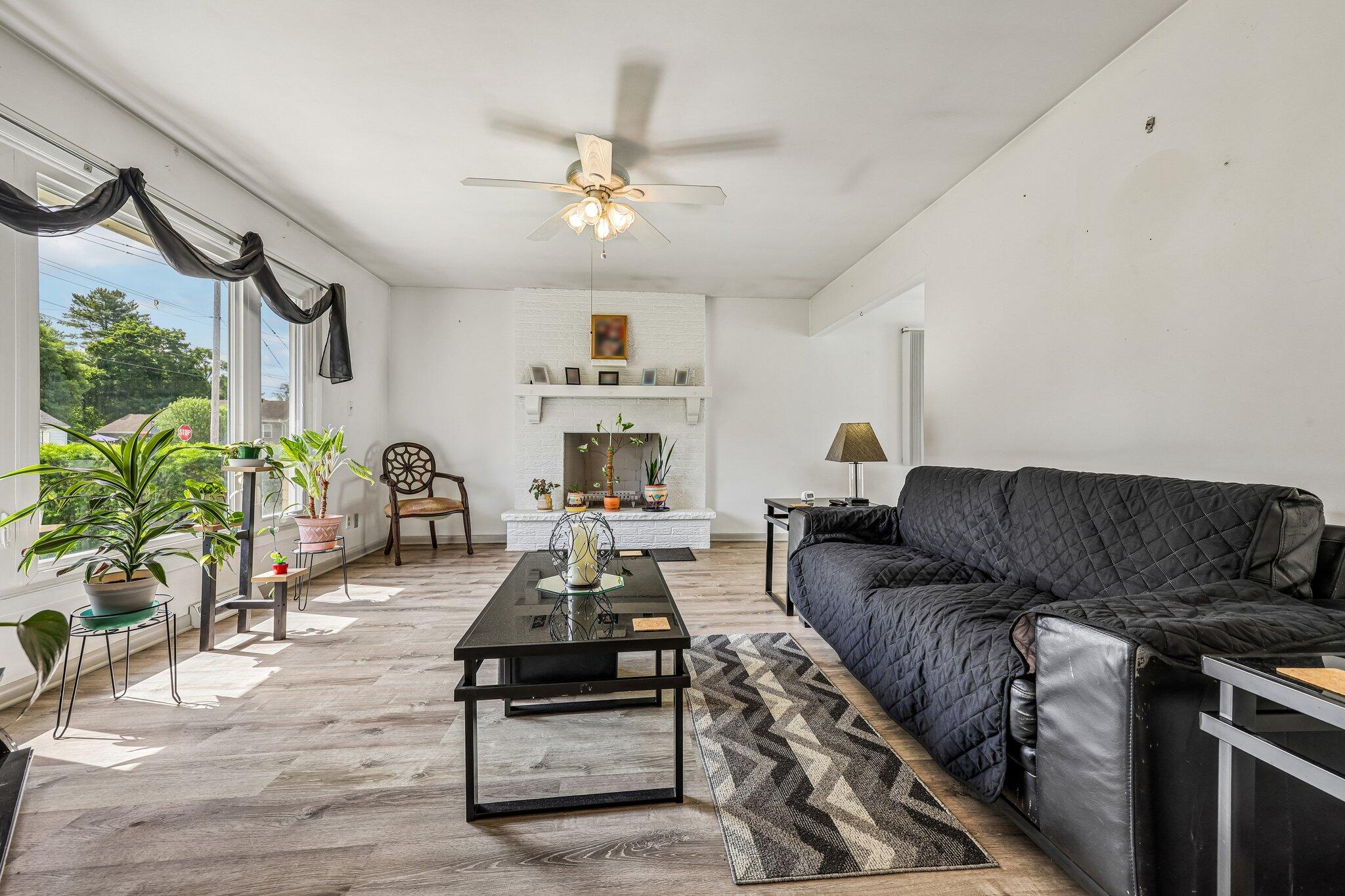 N1359 Moss Dr