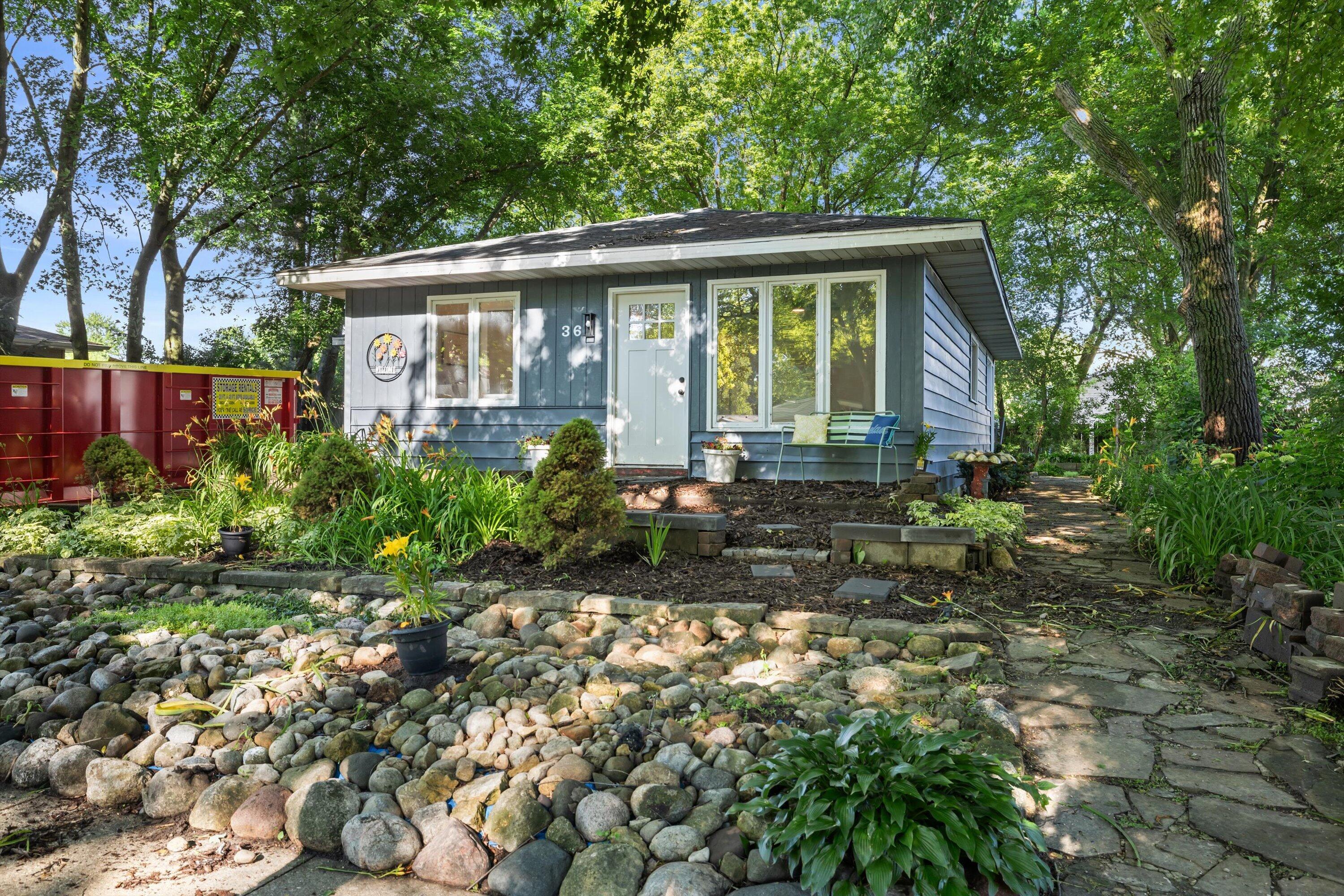 36 N Monica Dr