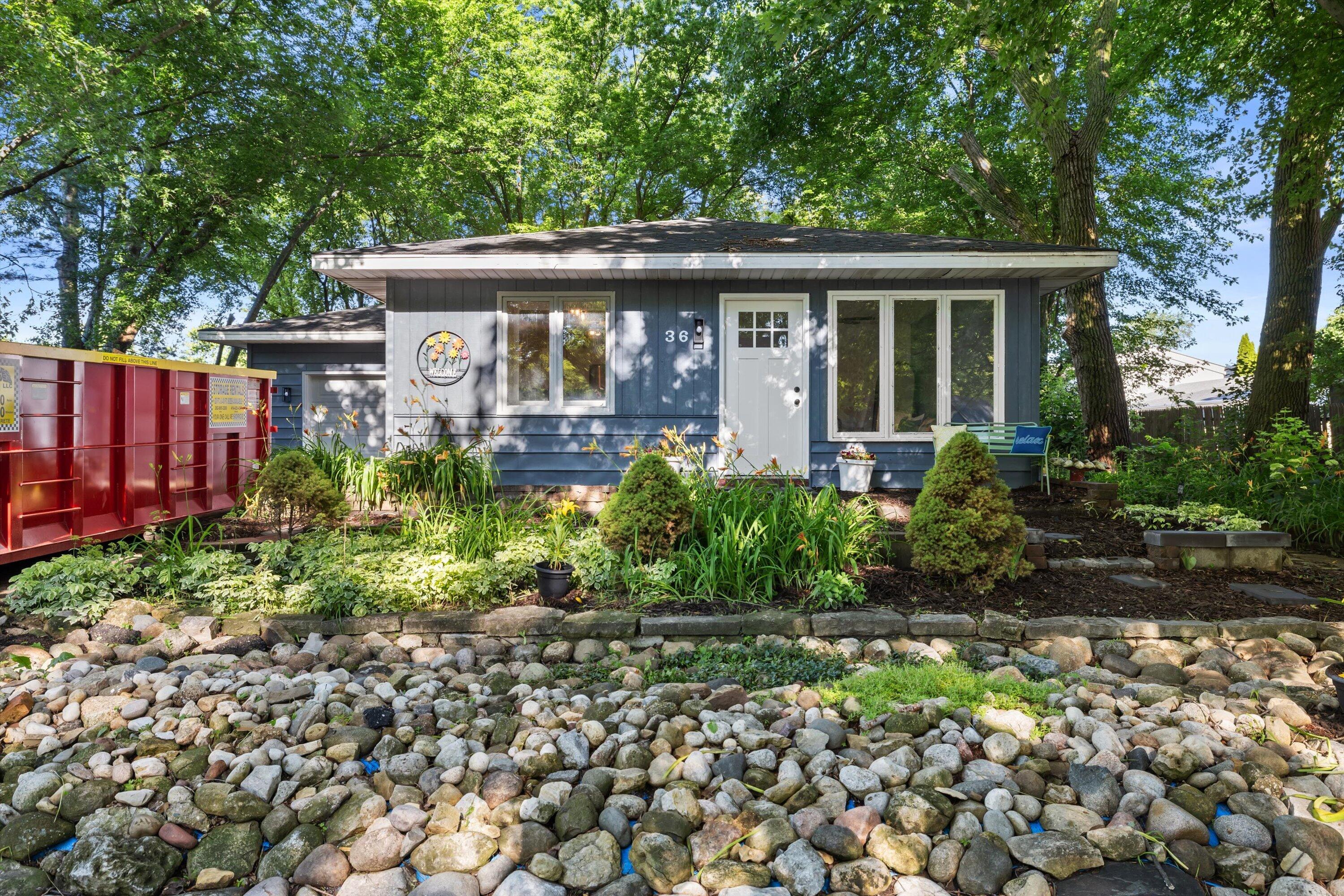 36 N Monica Dr