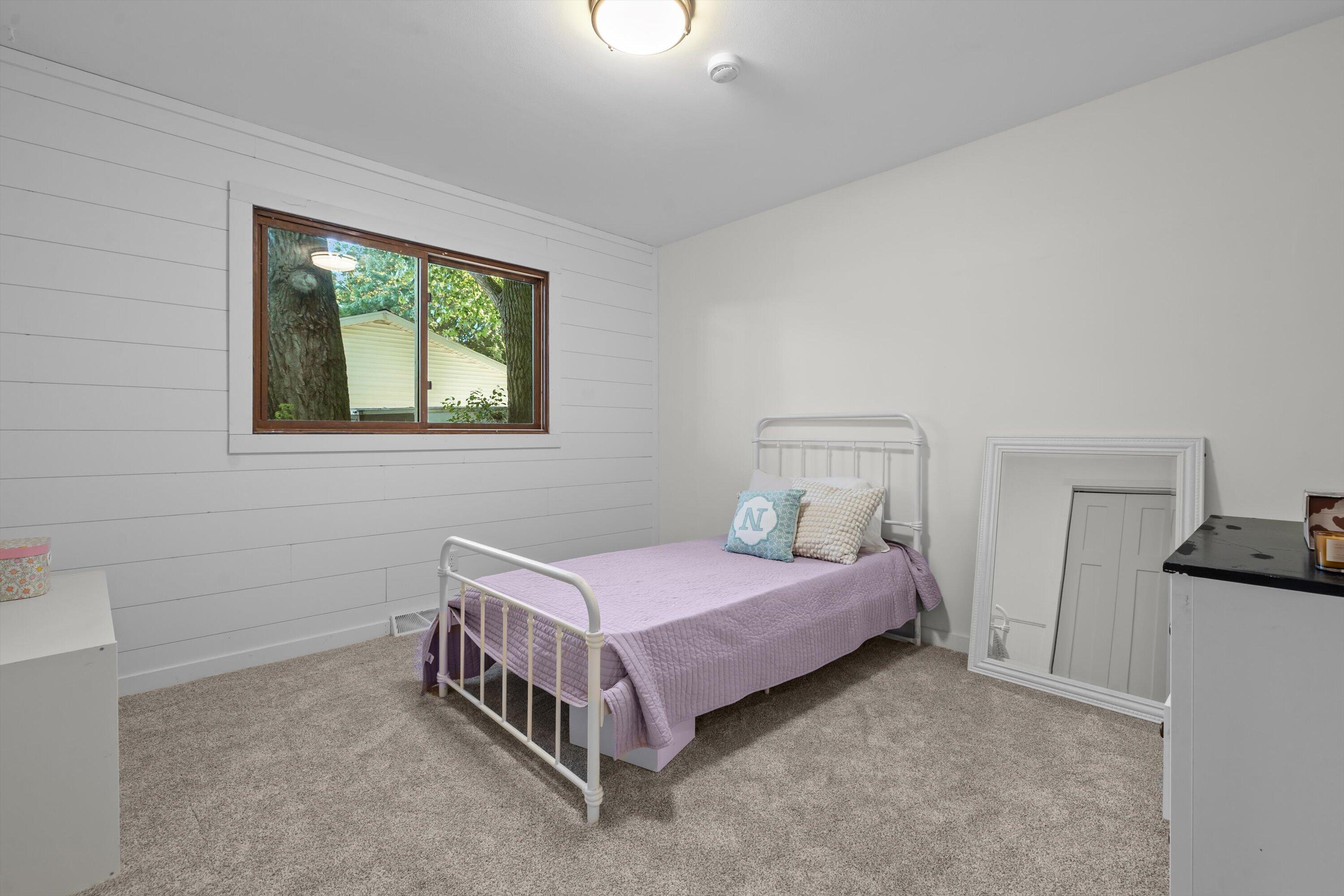 36 N Monica Dr
