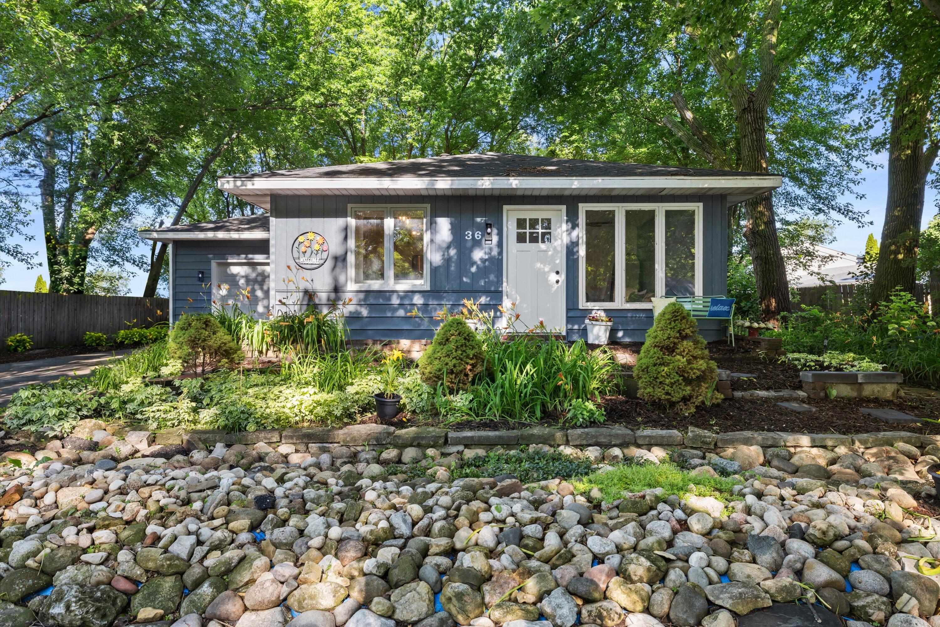 36 N Monica Dr