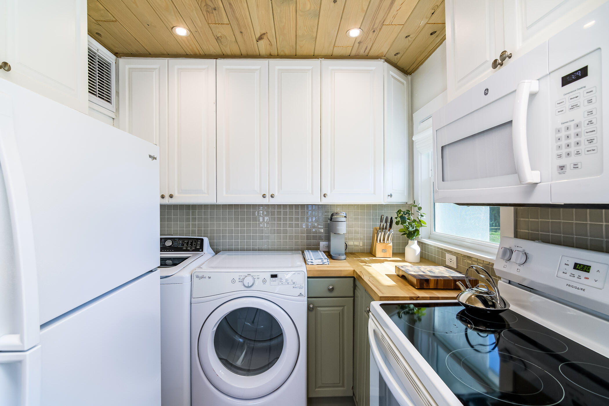 109 W New Haven Avenue, Suite B
