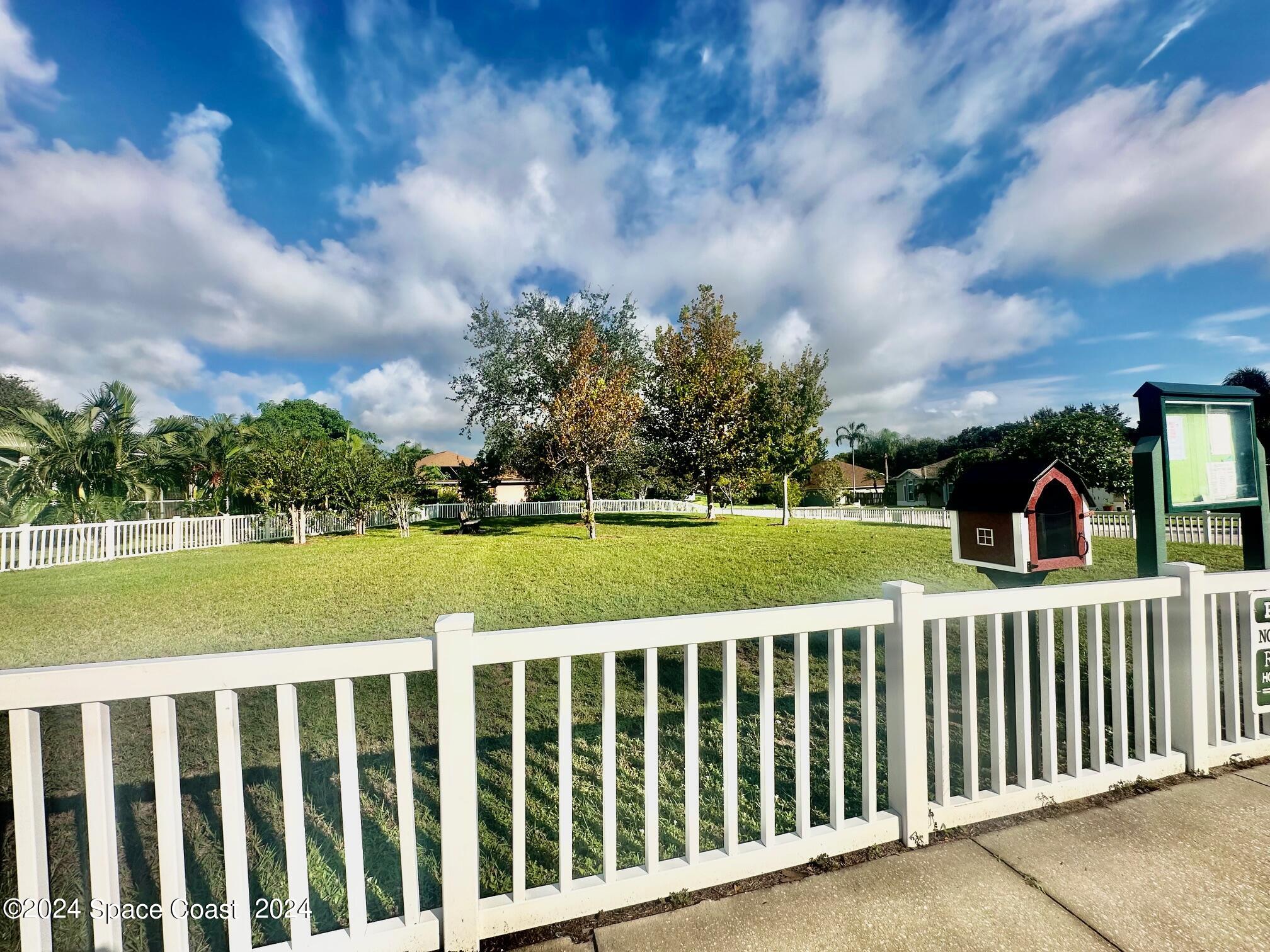 2558 Long Sandy Circle