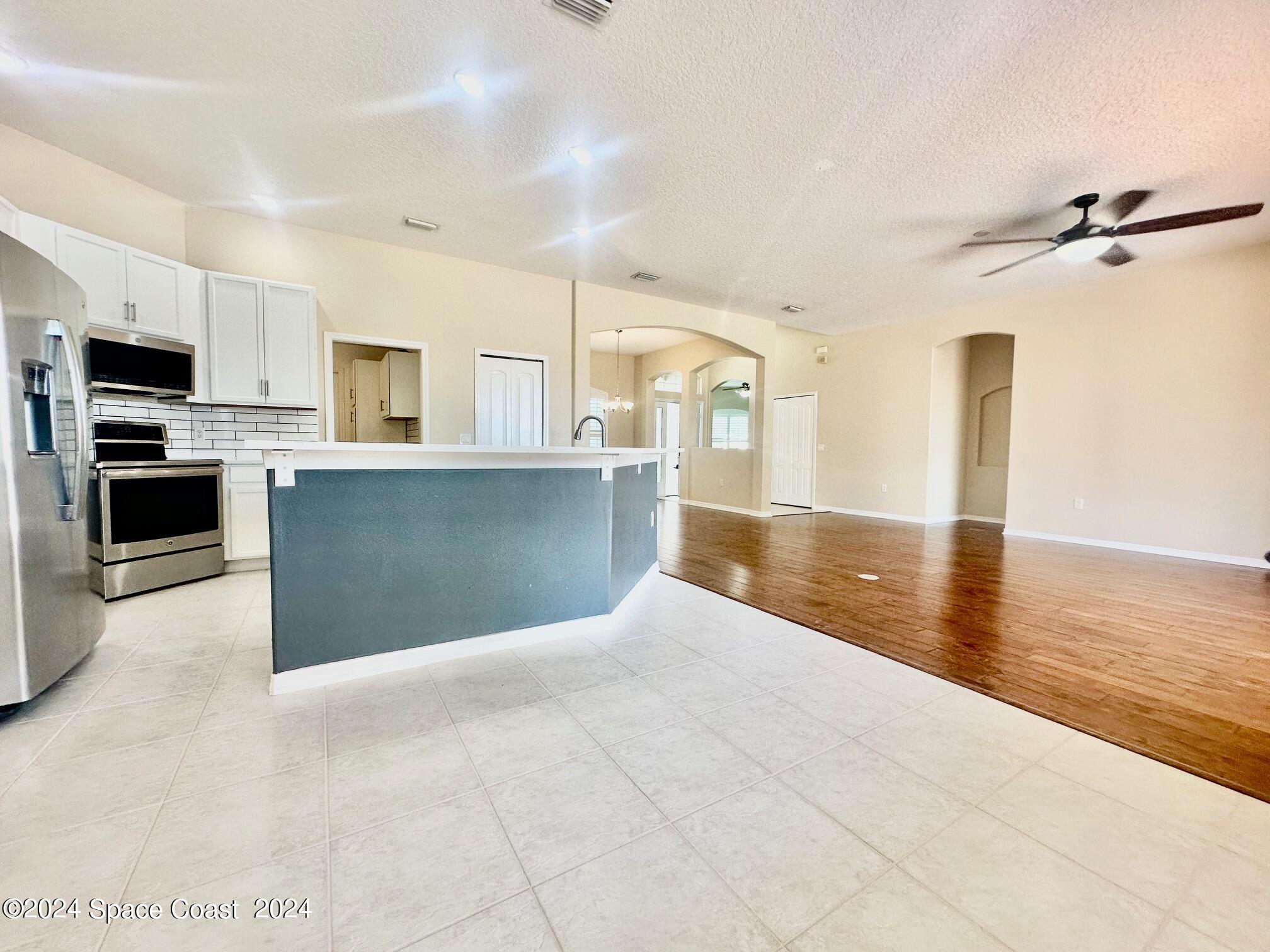 2558 Long Sandy Circle