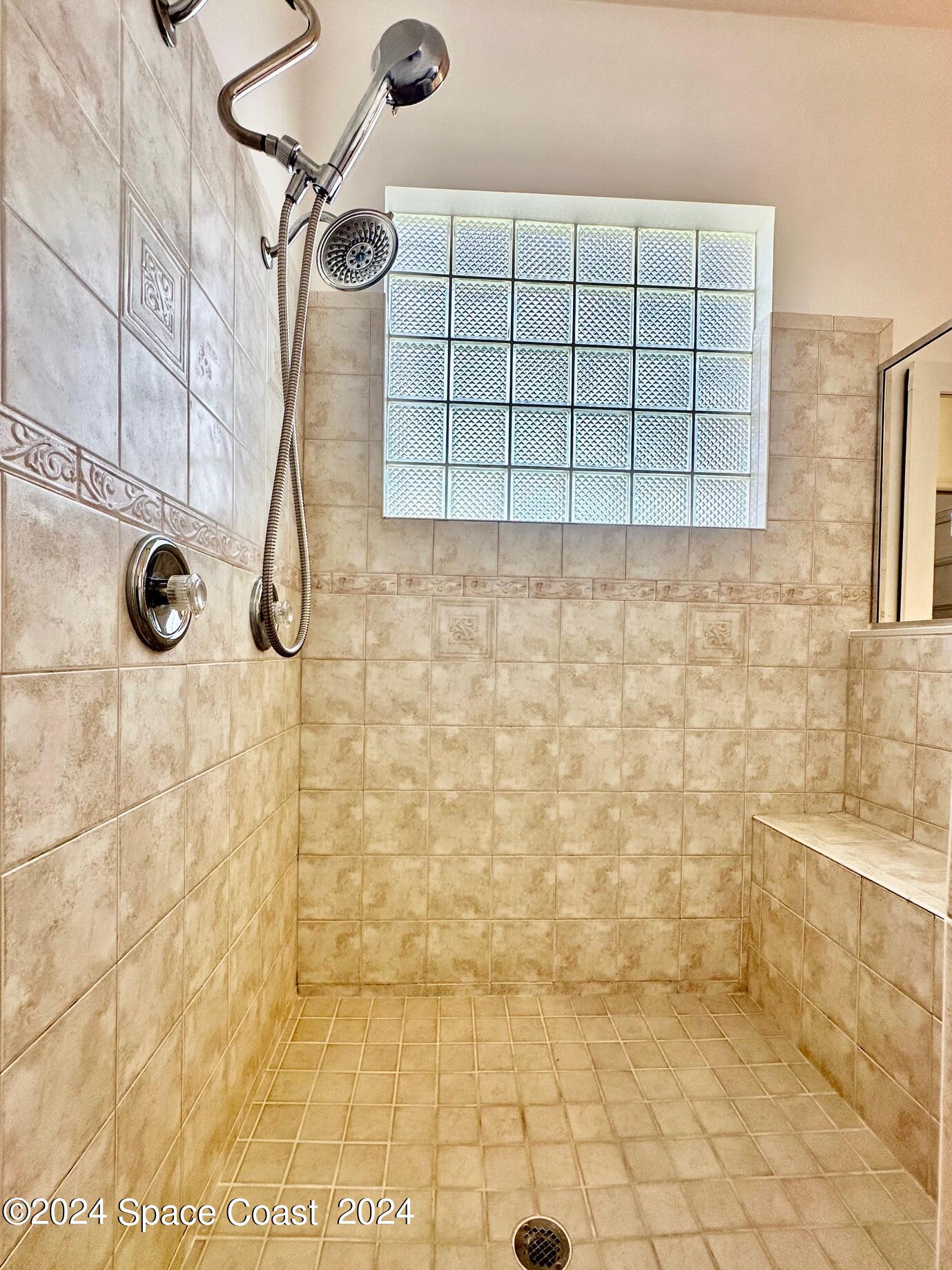 2558 Long Sandy Circle