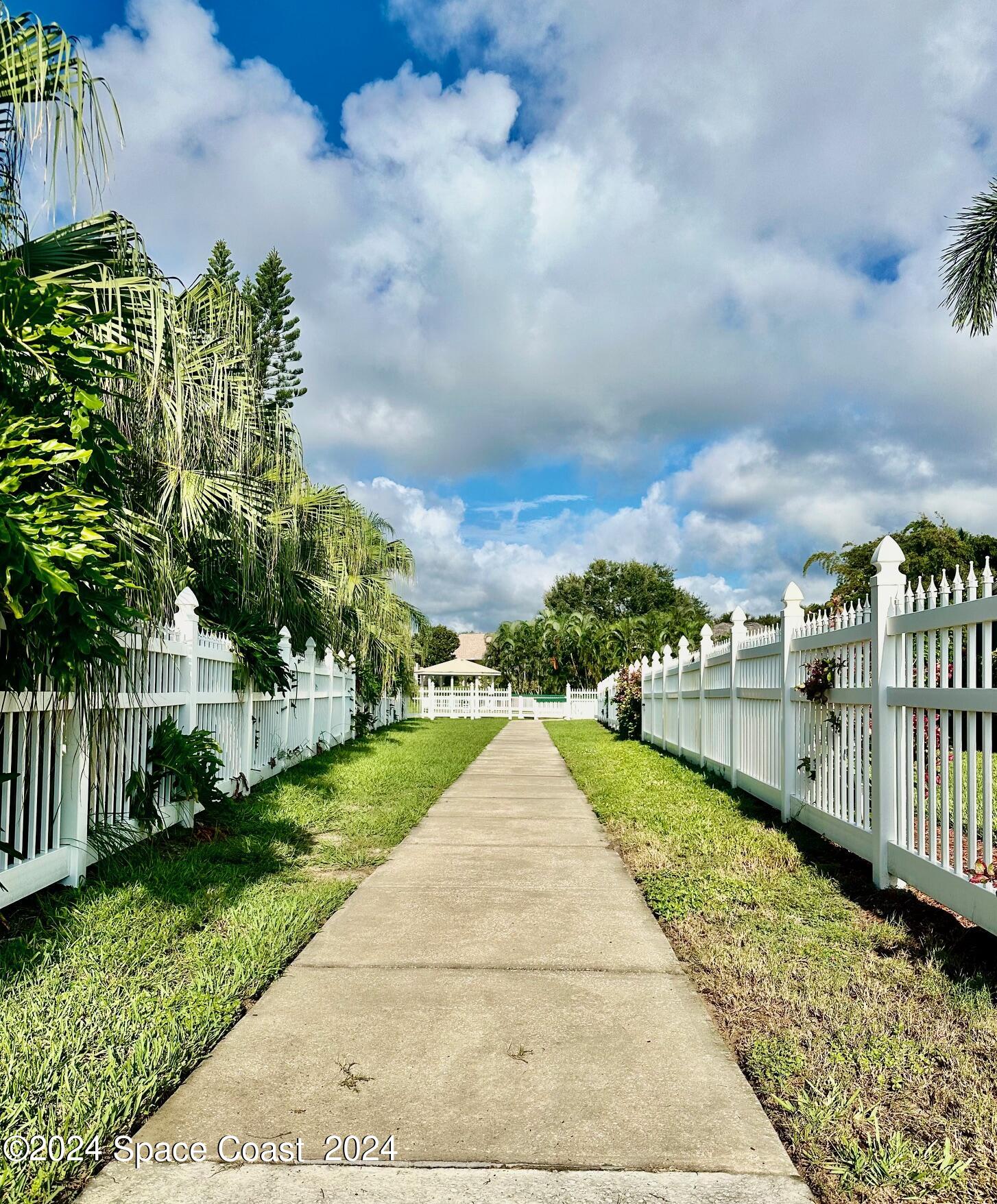2558 Long Sandy Circle