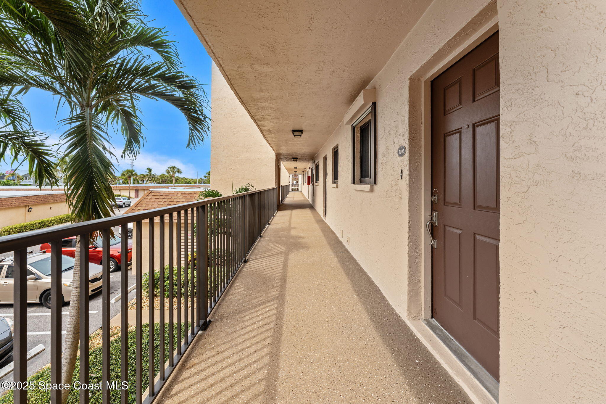 8496 Ridgewood Avenue, 3205