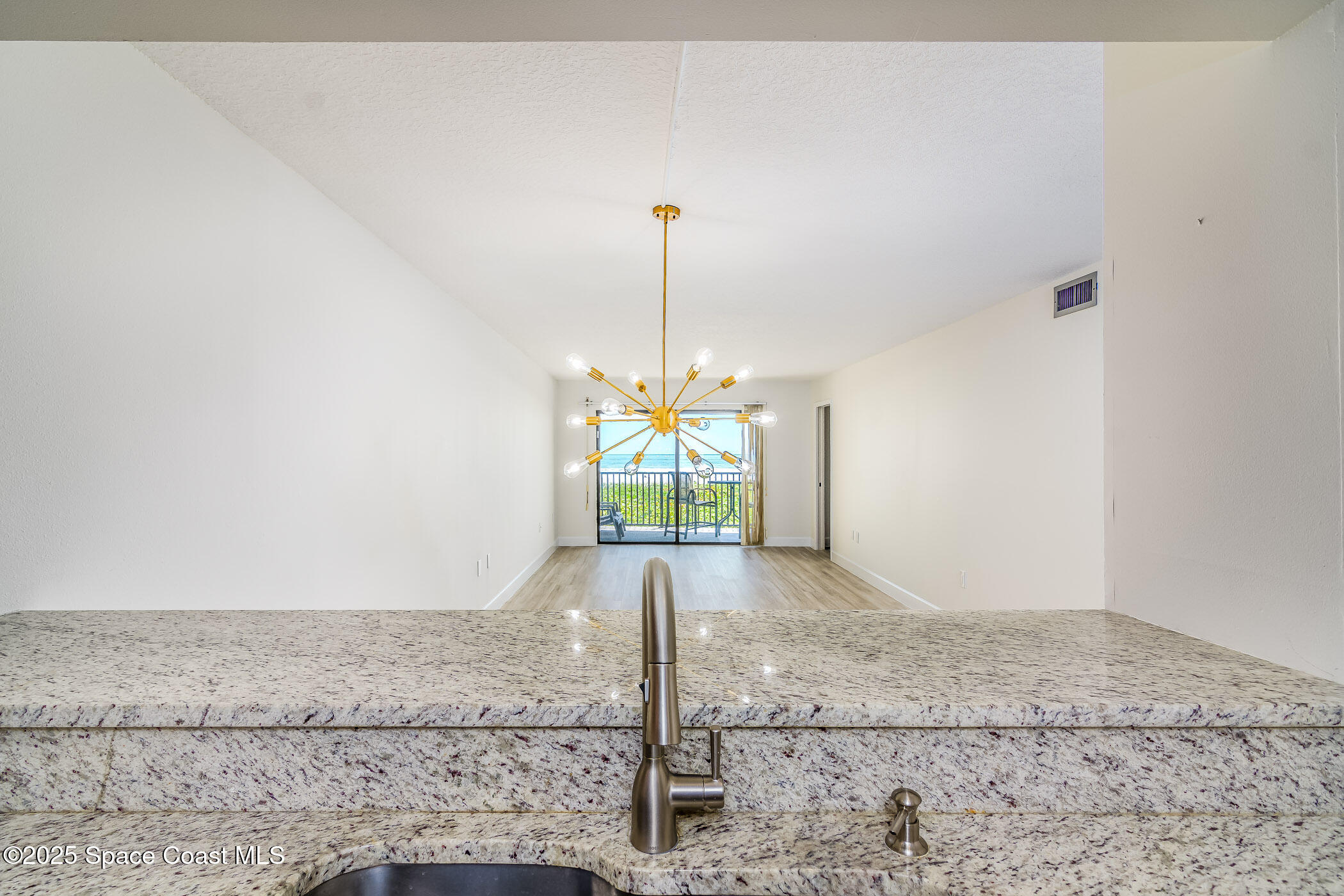 8496 Ridgewood Avenue, 3205