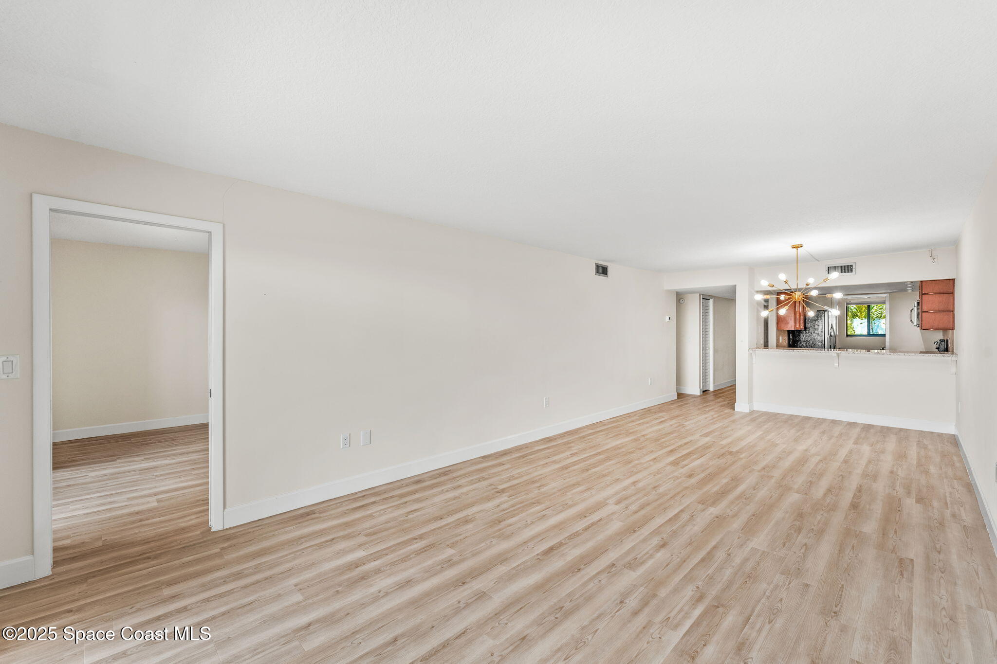 8496 Ridgewood Avenue, 3205