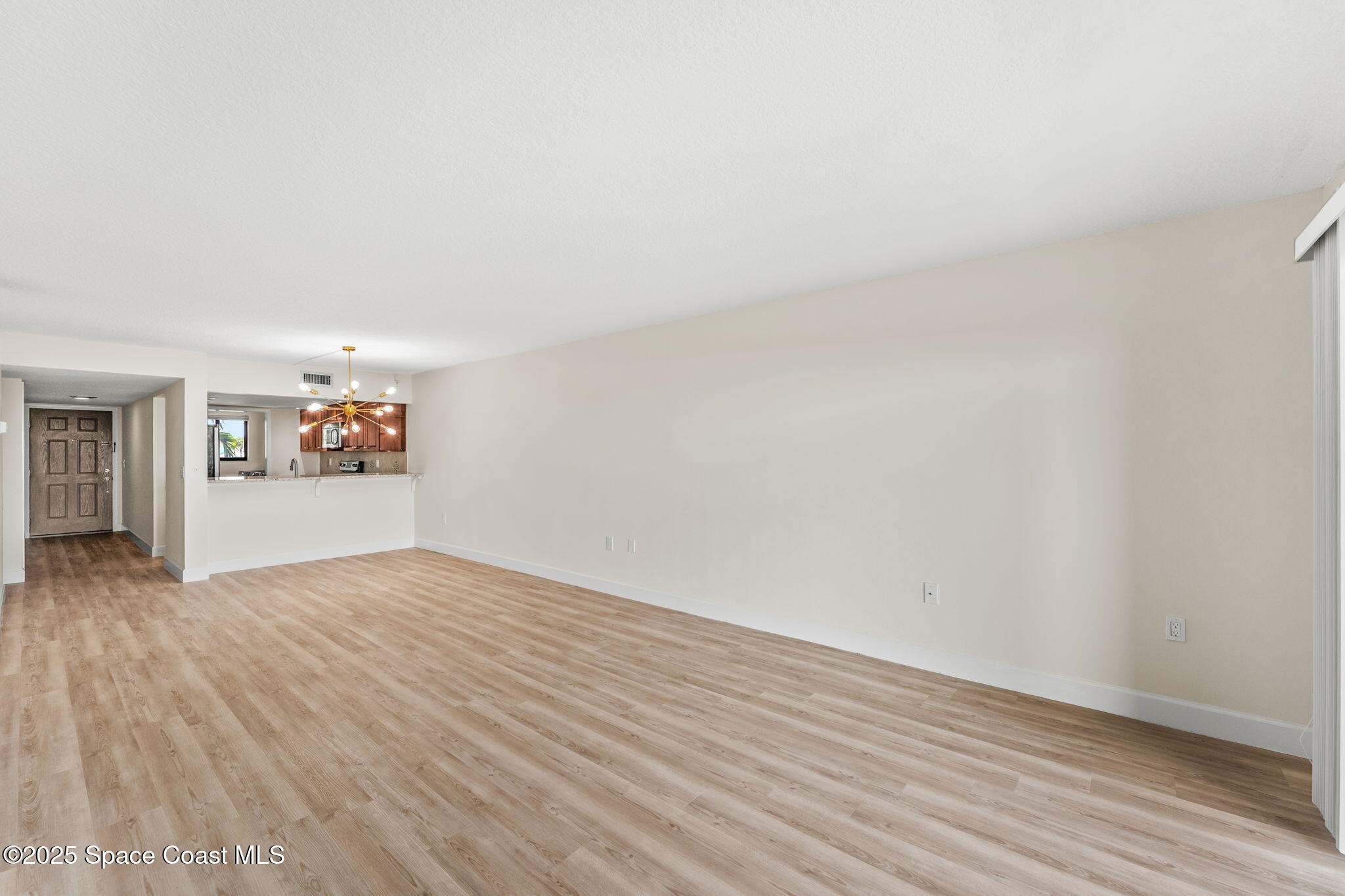 8496 Ridgewood Avenue, 3205