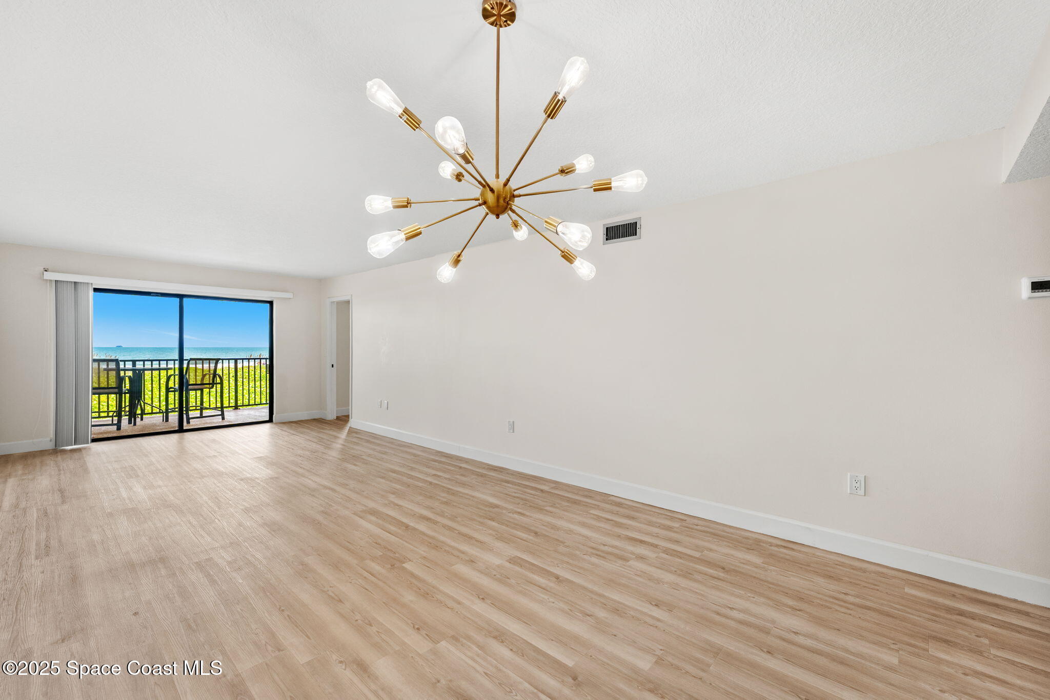 8496 Ridgewood Avenue, 3205