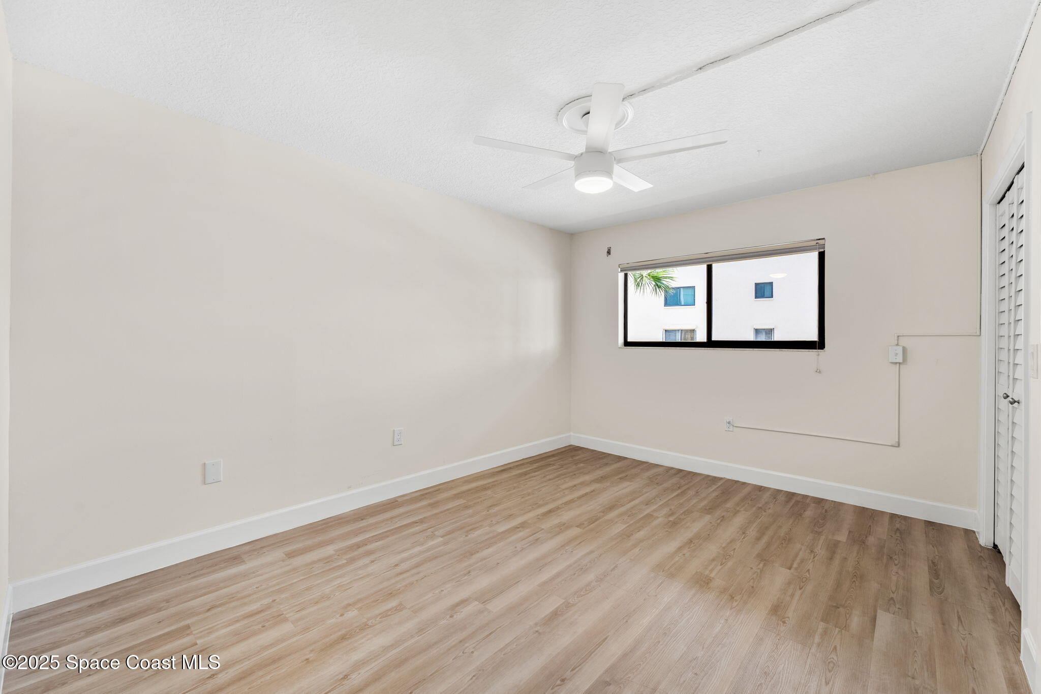 8496 Ridgewood Avenue, 3205