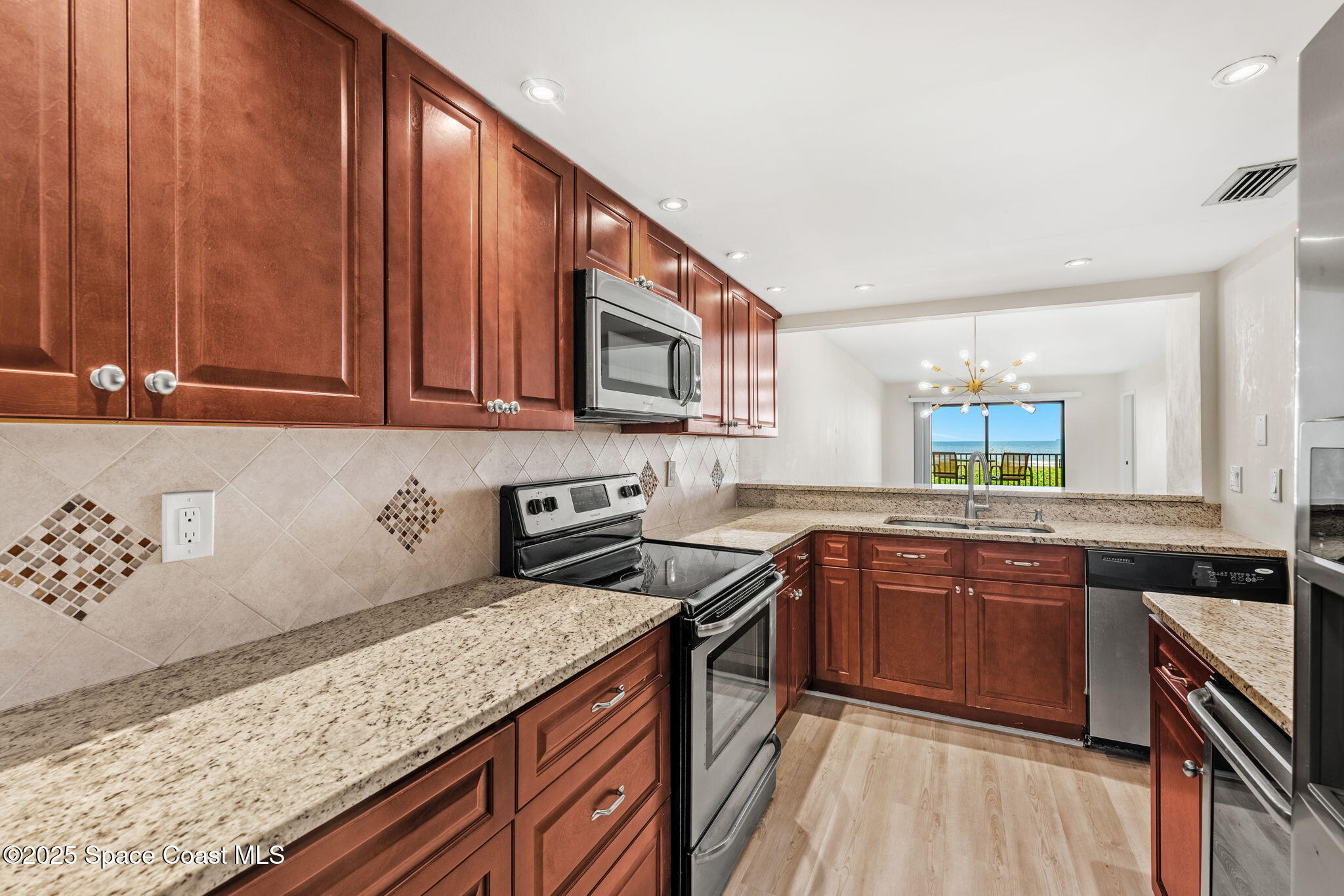 8496 Ridgewood Avenue, 3205
