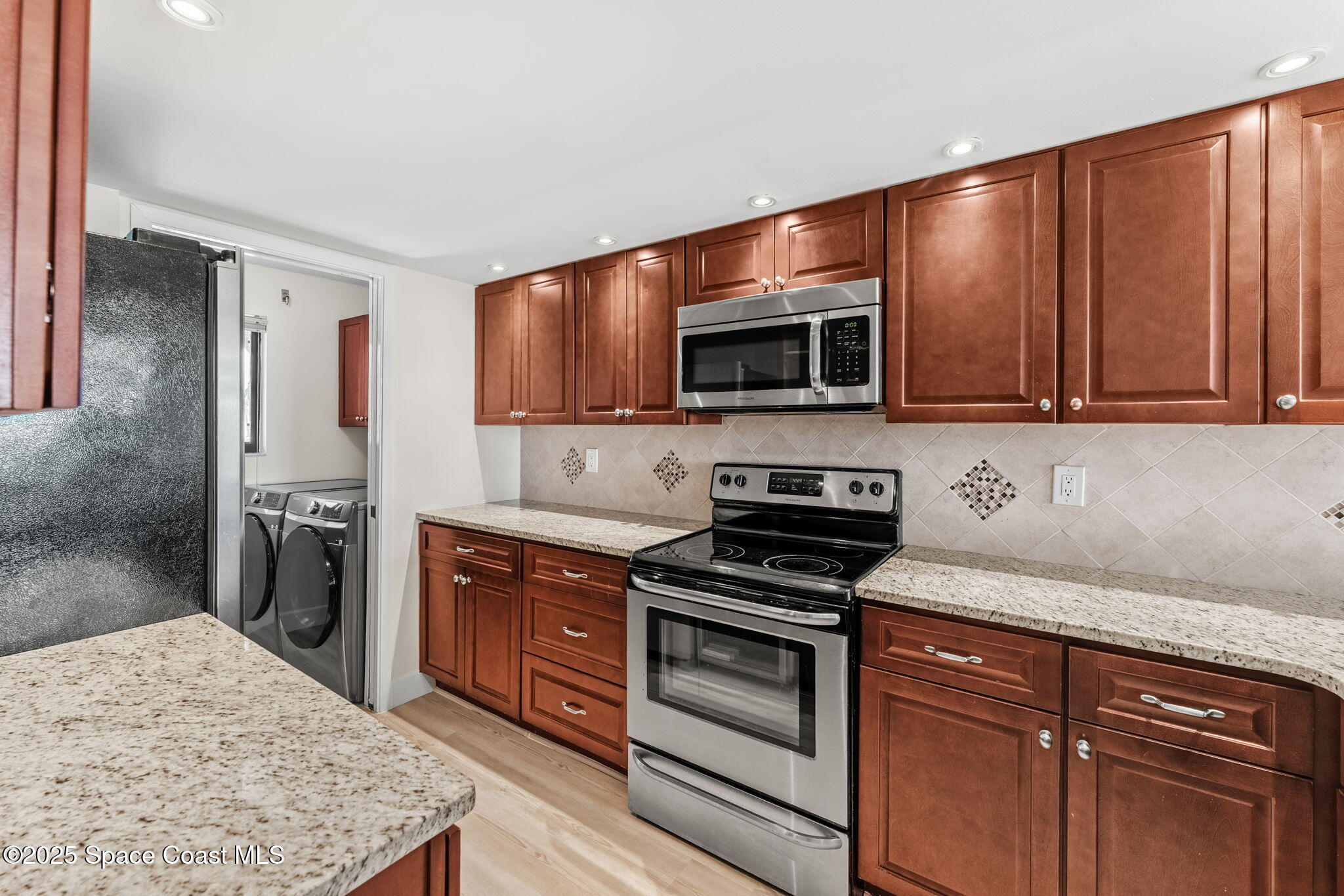 8496 Ridgewood Avenue, 3205