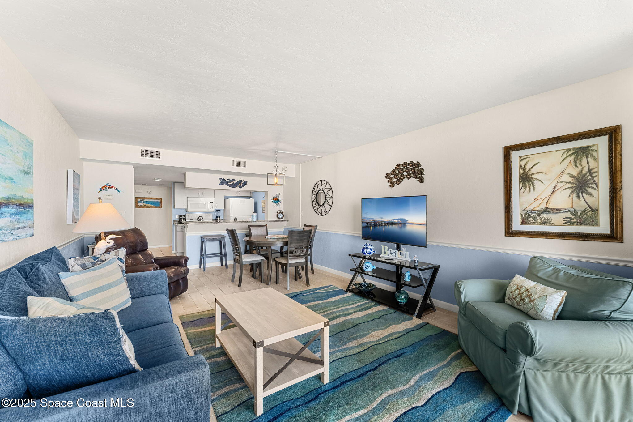 7400 Ridgewood Avenue, 405