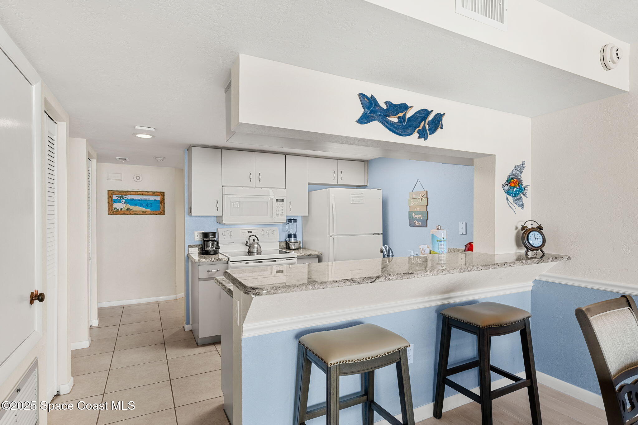 7400 Ridgewood Avenue, 405