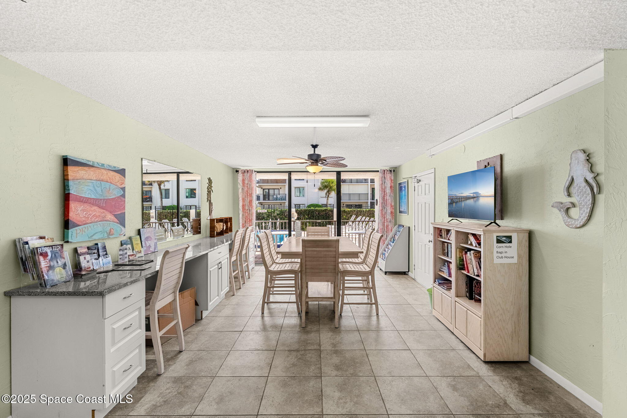 7400 Ridgewood Avenue, 405