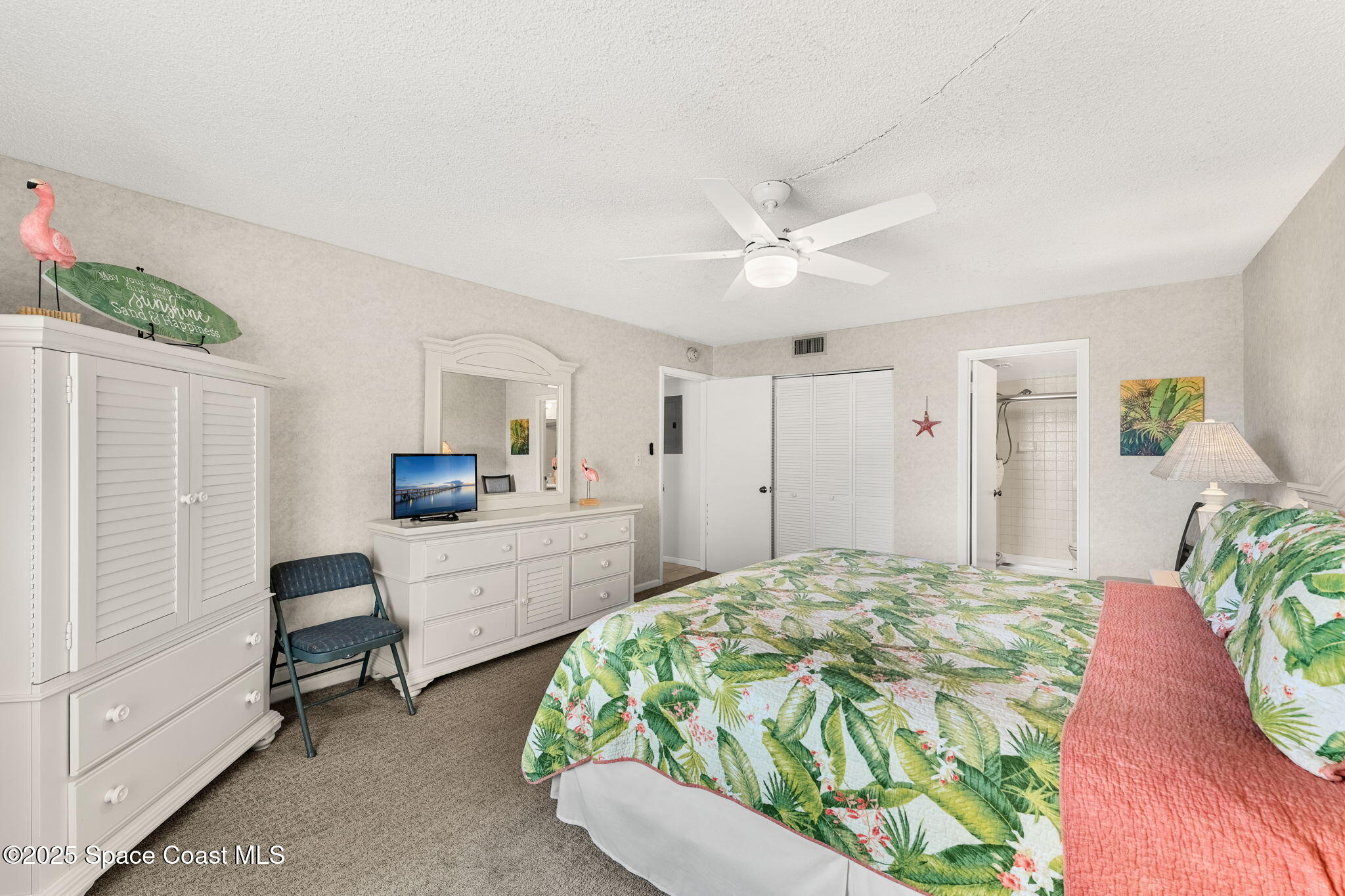 7400 Ridgewood Avenue, 405