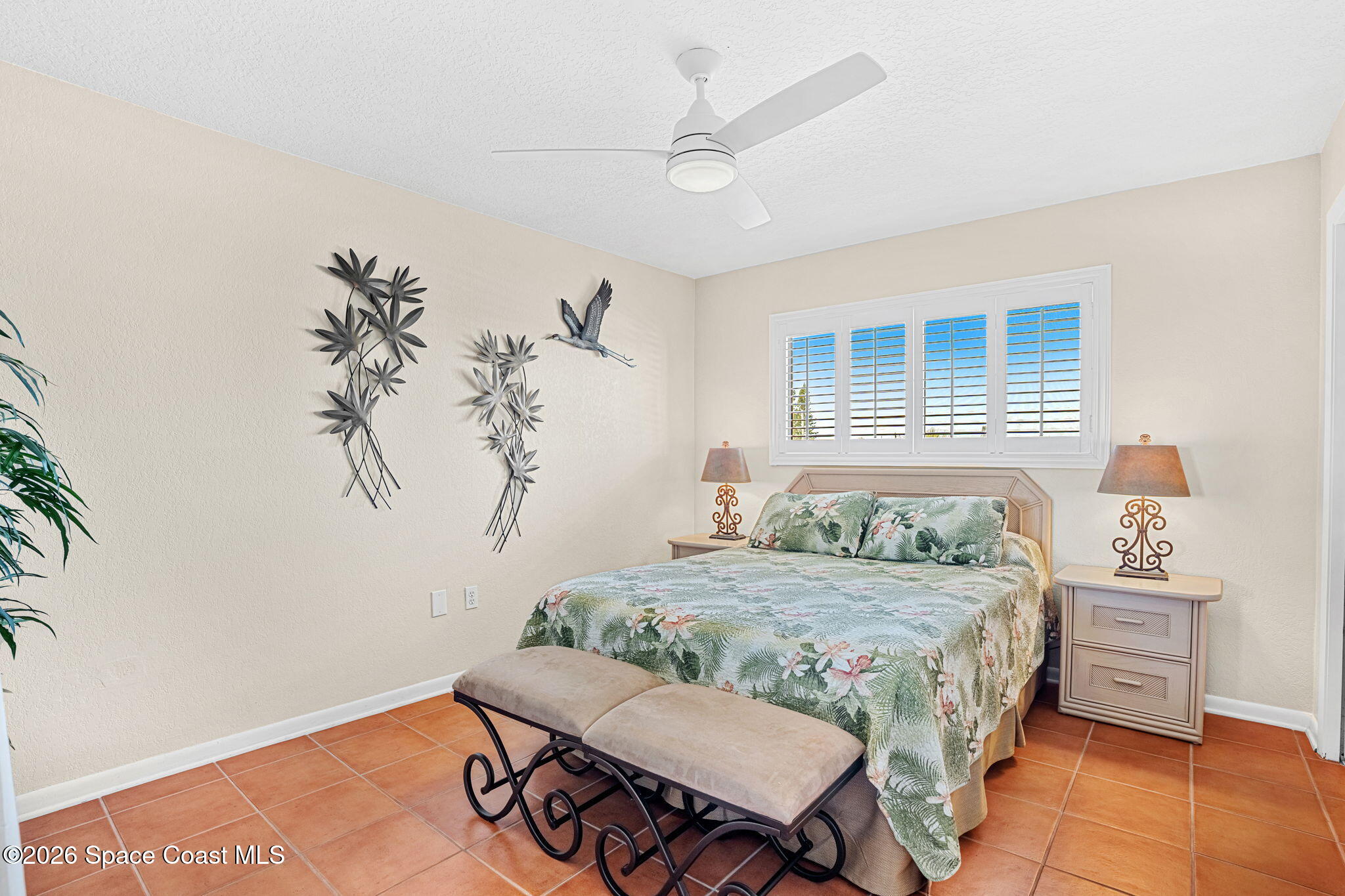 8498 Ridgewood Avenue 2305